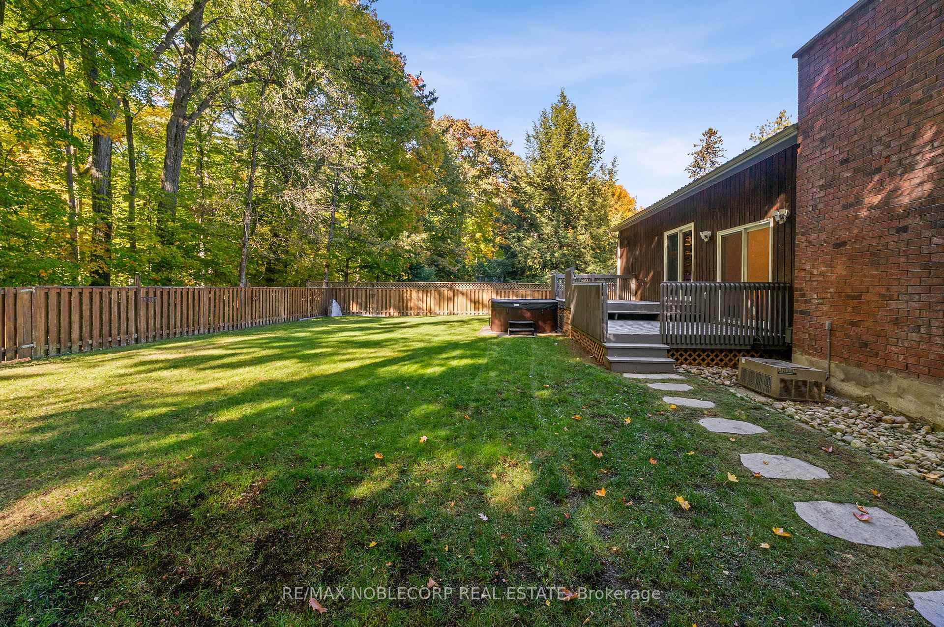 Photo 23 of 3914 Rosemary Lane, Innisfil, Rural Innisfil — HOMEH