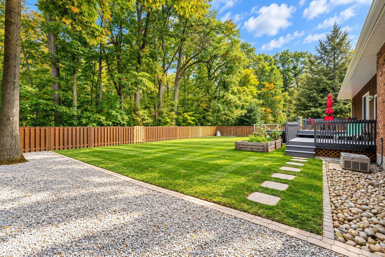 Photo 4 of 3914 Rosemary Lane, Innisfil, Rural Innisfil — HOMEH