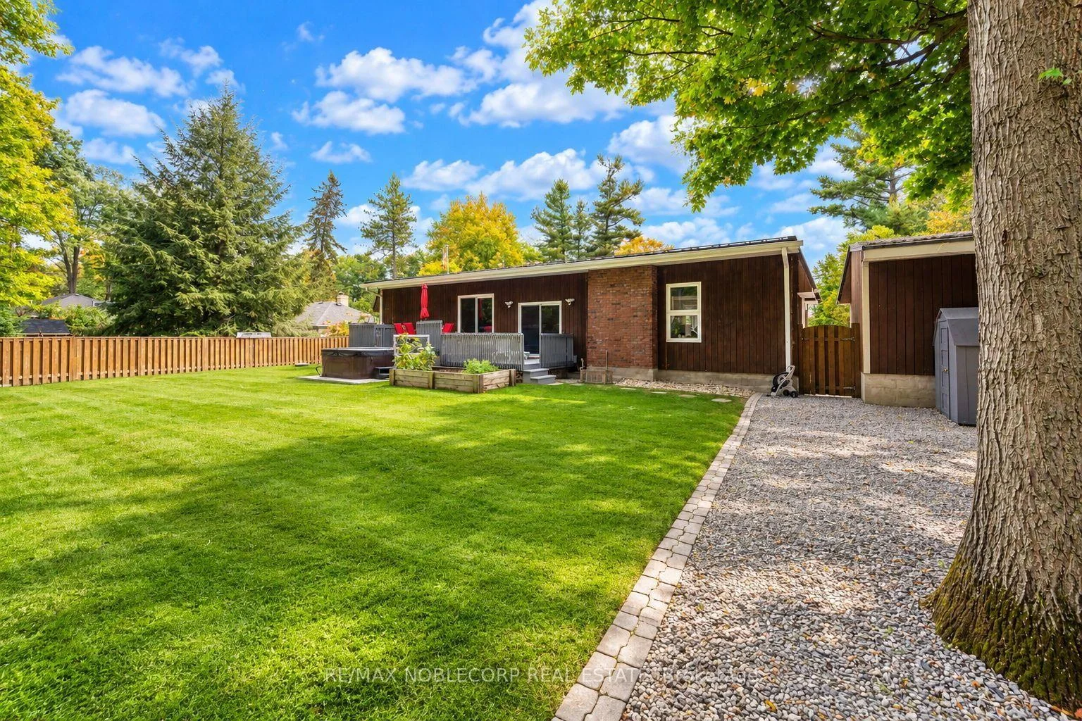 Photo 31 of 3914 Rosemary Lane, Innisfil, Rural Innisfil — HOMEH
