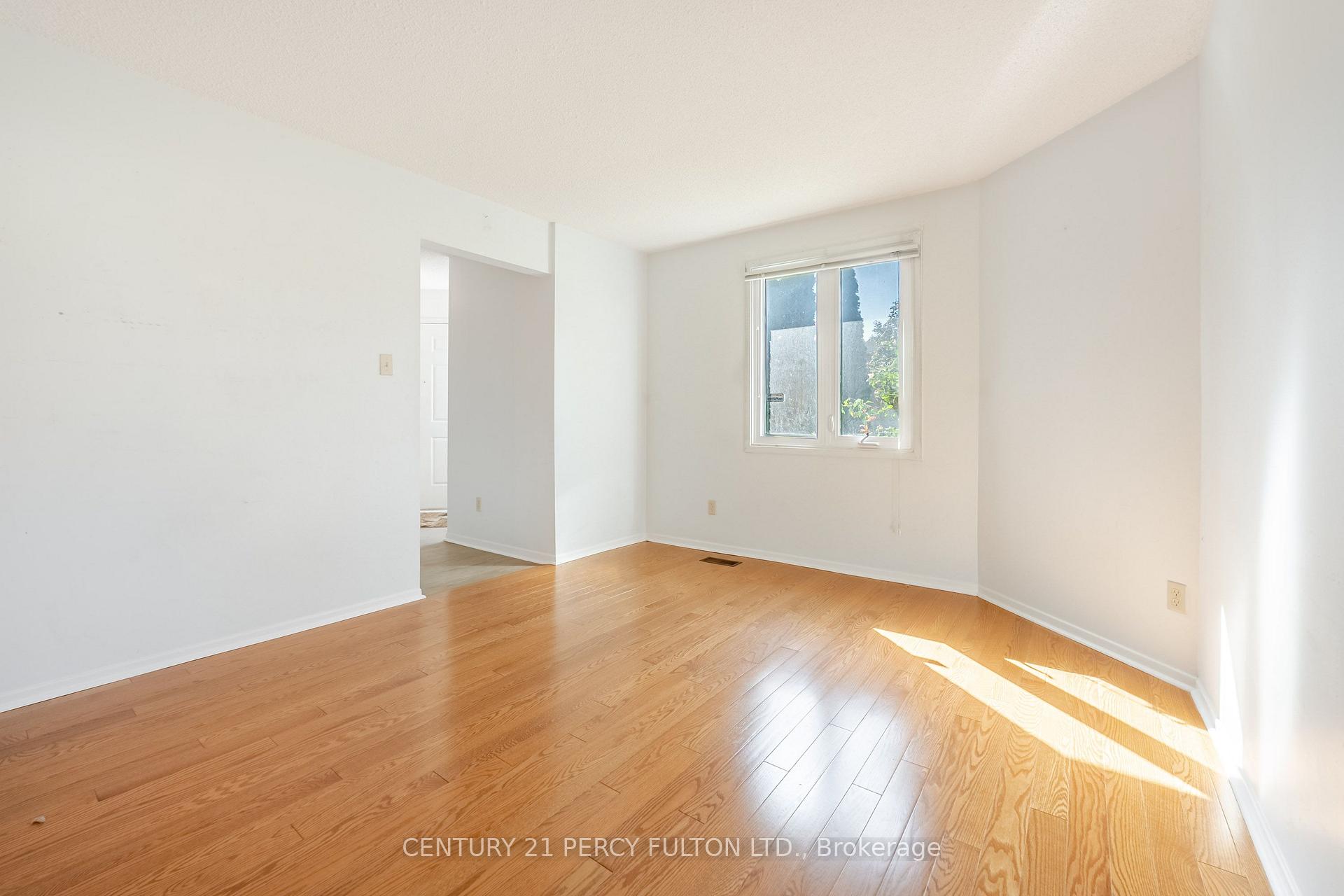 Photo 3 of 2 pennybrook Lane, Scarborough, Agincourt South-Malvern West — HOMEH