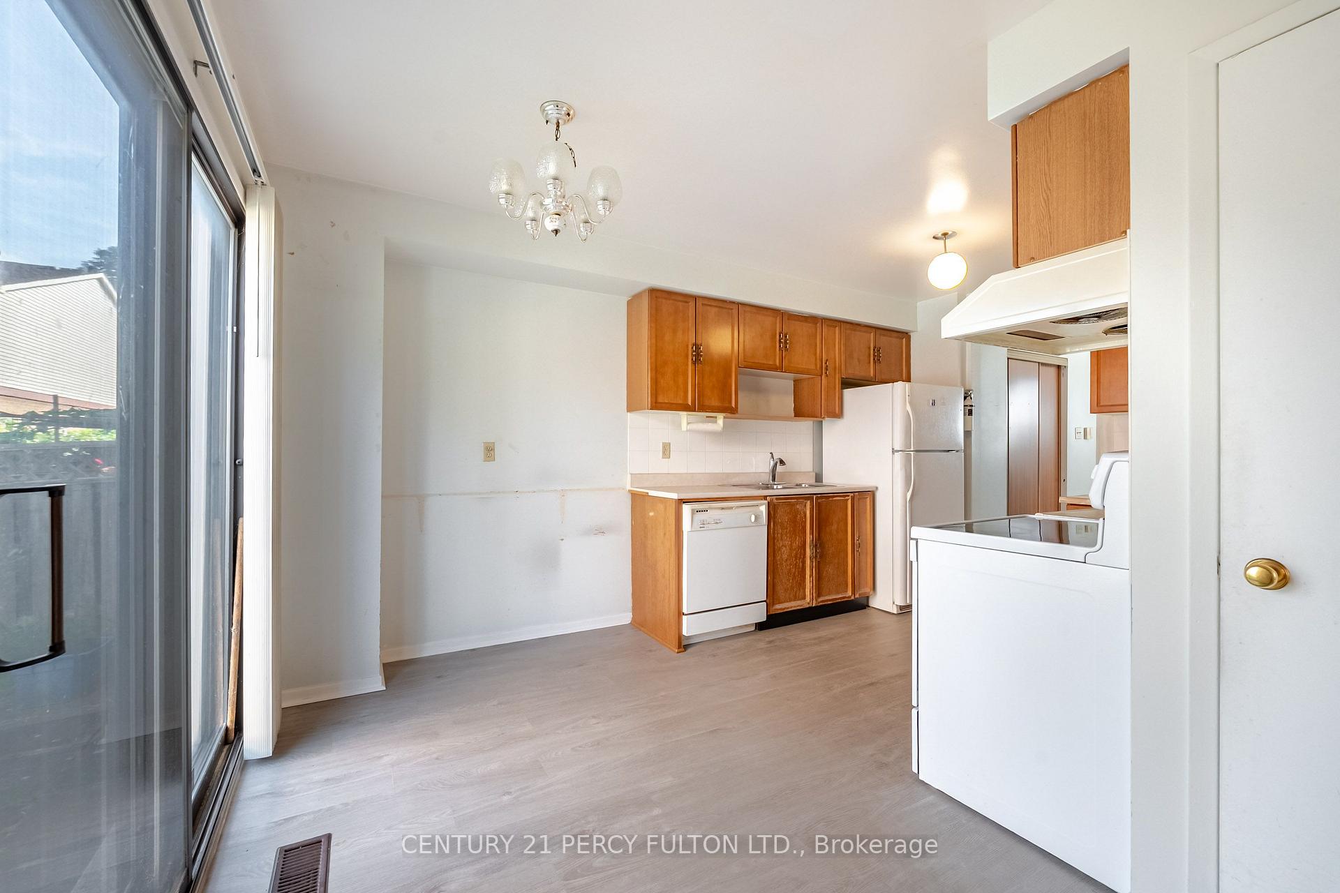 Photo 8 of 2 pennybrook Lane, Scarborough, Agincourt South-Malvern West — HOMEH