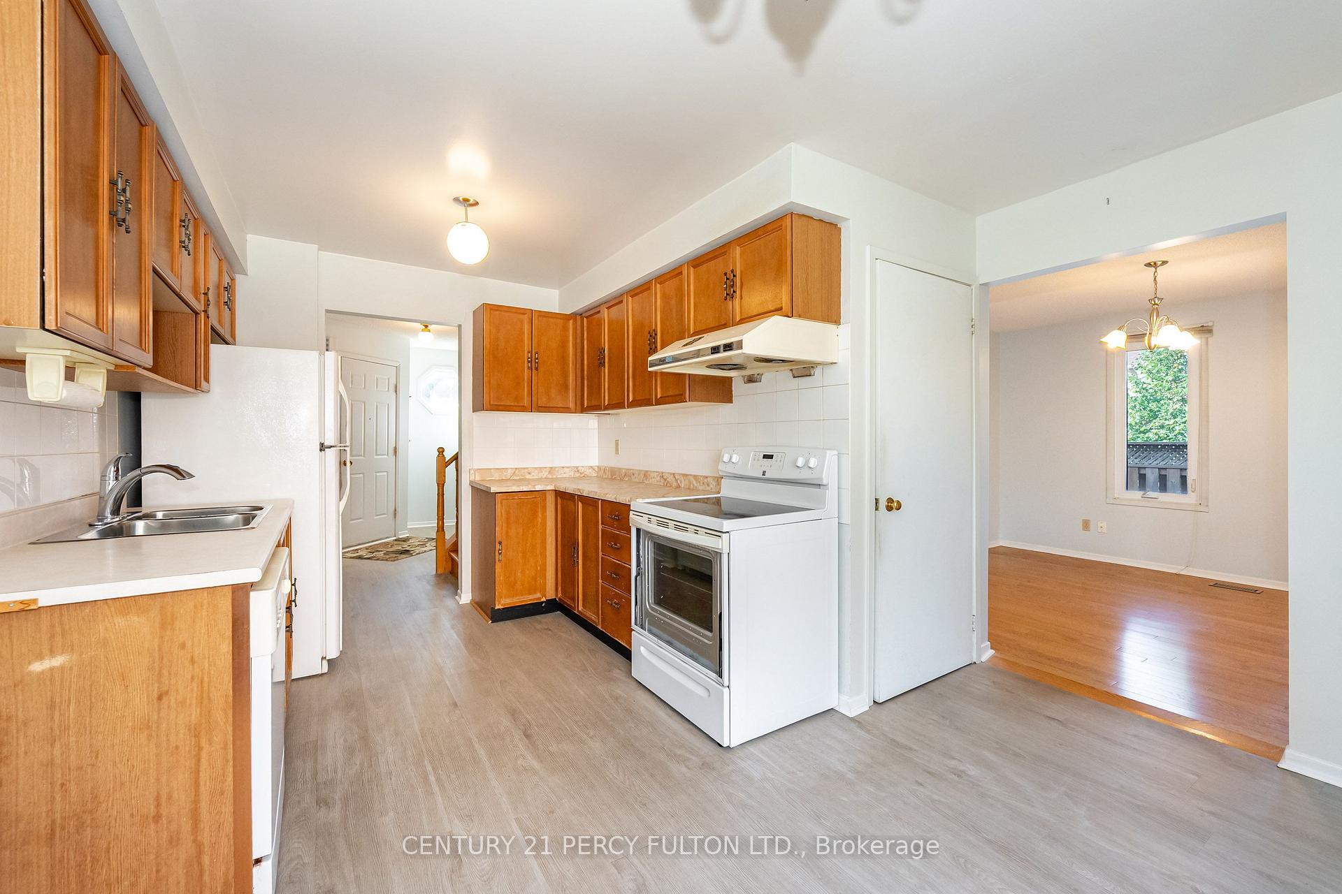 Photo 9 of 2 pennybrook Lane, Scarborough, Agincourt South-Malvern West — HOMEH