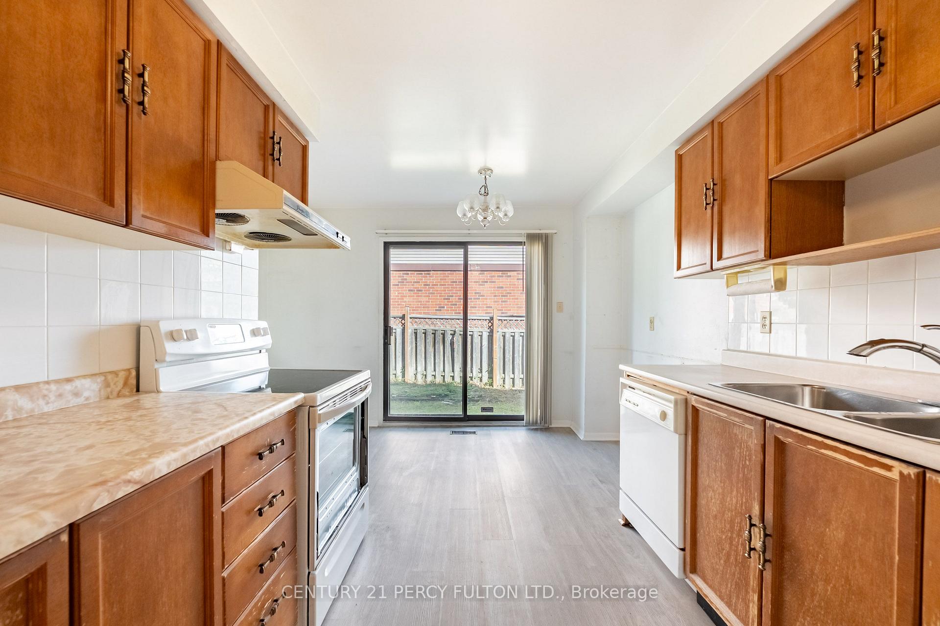 Photo 11 of 2 pennybrook Lane, Scarborough, Agincourt South-Malvern West — HOMEH