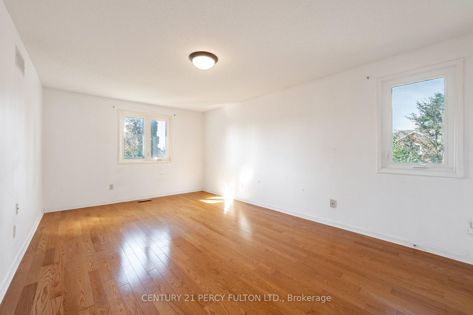 Photo 16 of 2 pennybrook Lane, Scarborough, Agincourt South-Malvern West — HOMEH