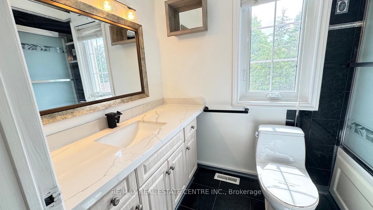 Photo 31 of 16 Nectarine Crescent, Brampton, Westgate — HOMEH