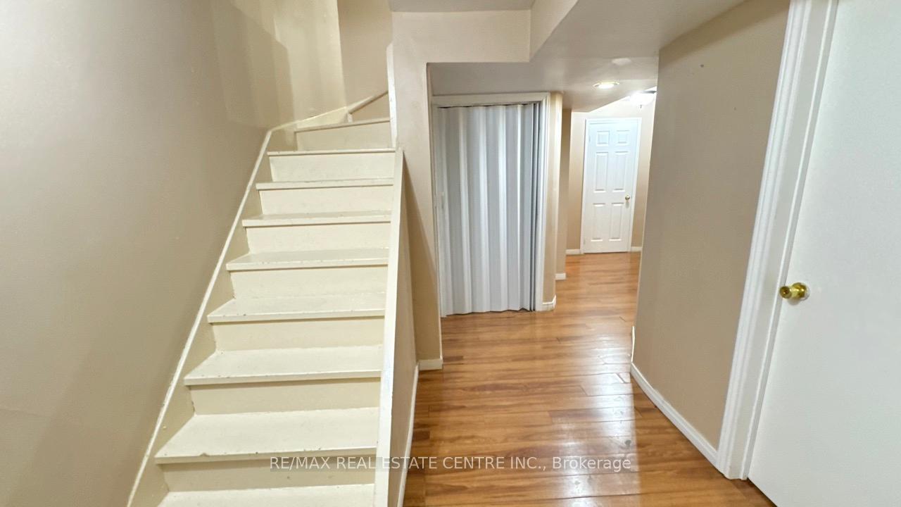 Photo 33 of 16 Nectarine Crescent, Brampton, Westgate — HOMEH