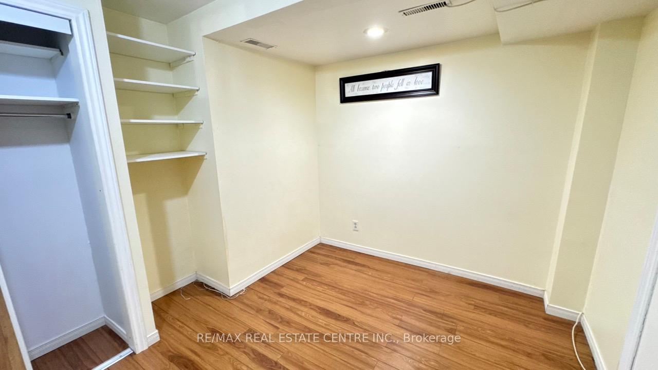 Photo 35 of 16 Nectarine Crescent, Brampton, Westgate — HOMEH