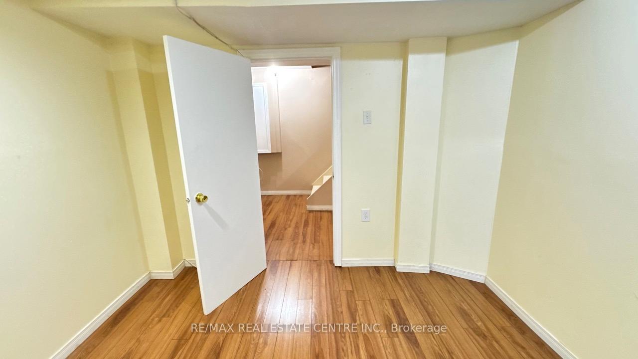 Photo 36 of 16 Nectarine Crescent, Brampton, Westgate — HOMEH