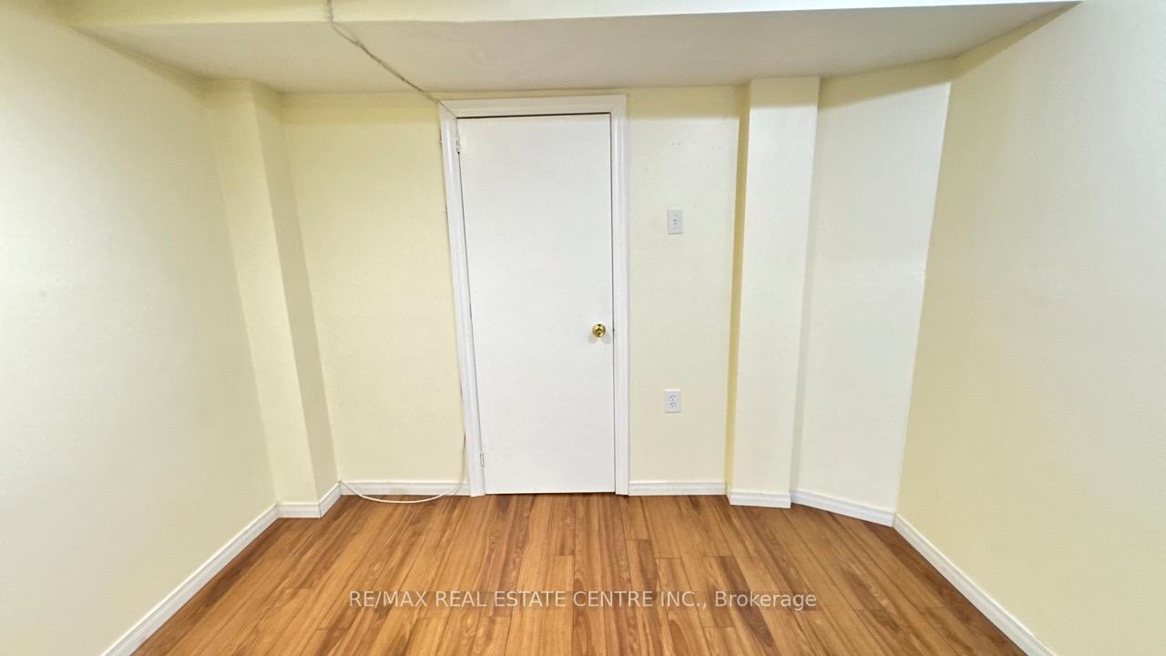 Photo 37 of 16 Nectarine Crescent, Brampton, Westgate — HOMEH
