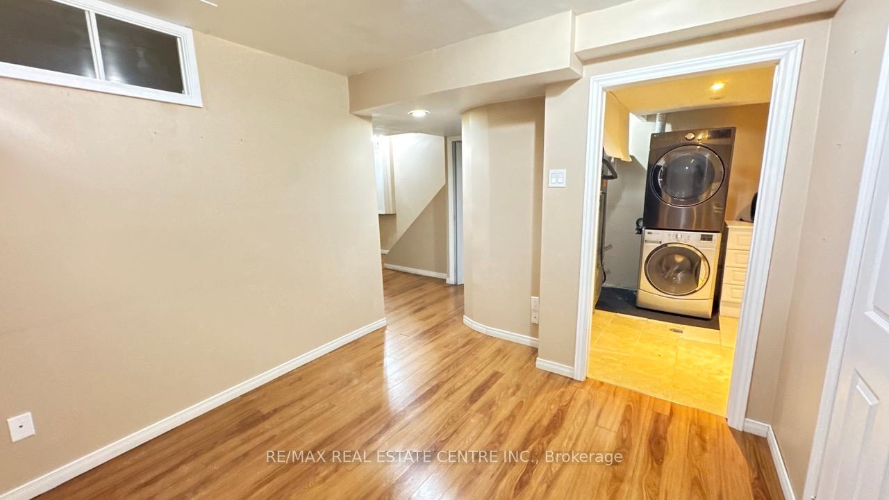 Photo 41 of 16 Nectarine Crescent, Brampton, Westgate — HOMEH