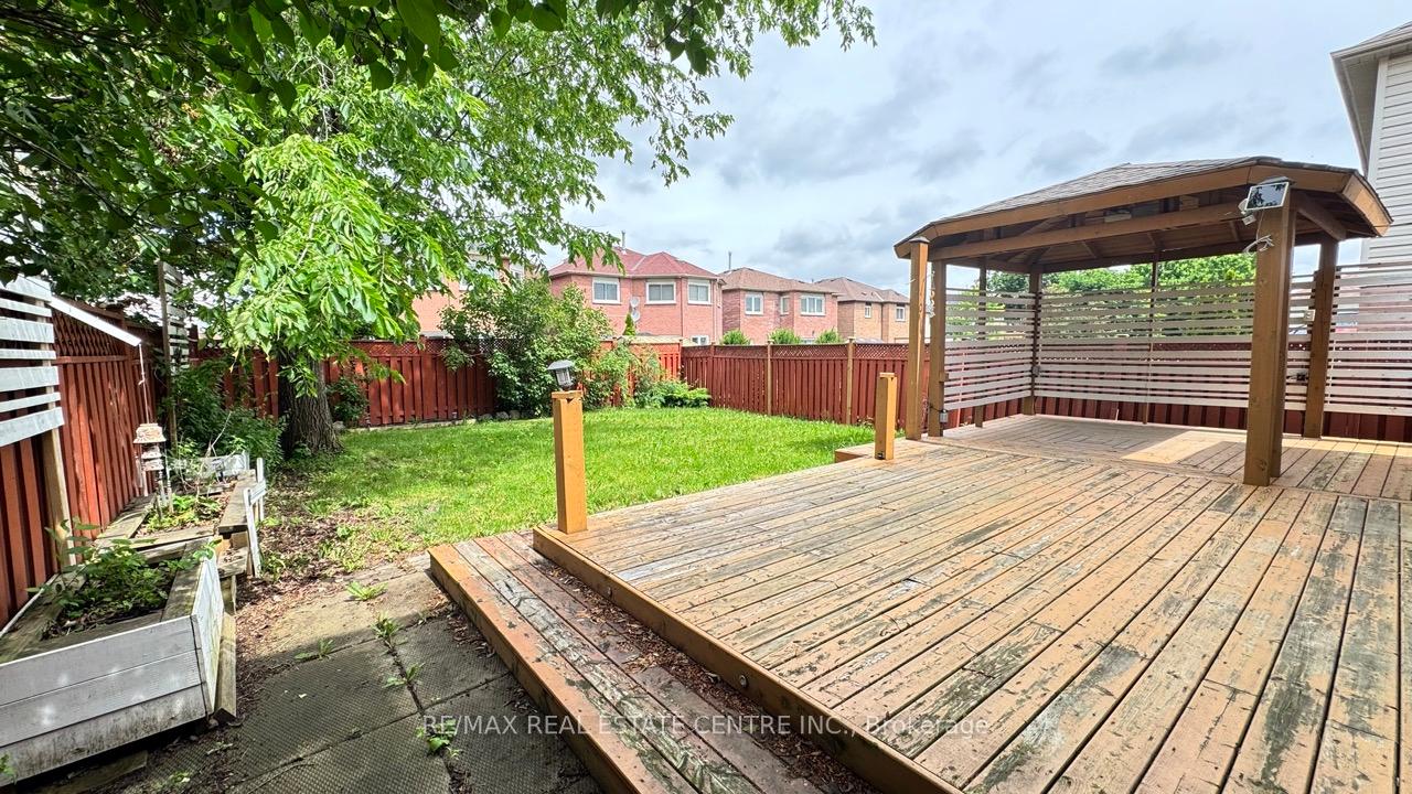 Photo 47 of 16 Nectarine Crescent, Brampton, Westgate — HOMEH