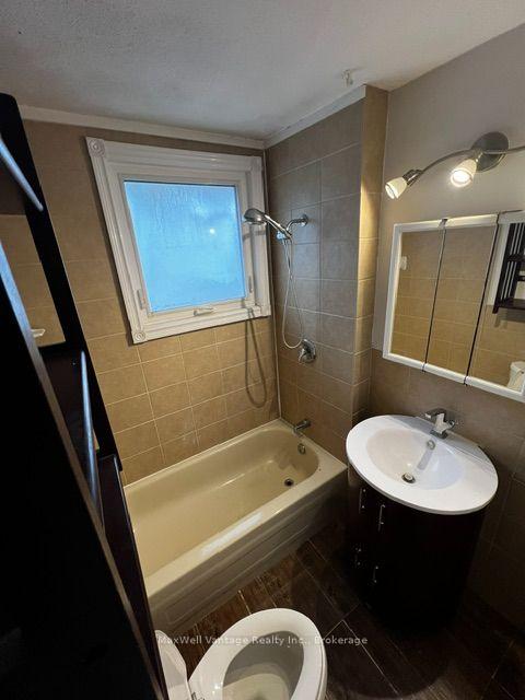 Photo 10 of 73 Walter Avenue N, Hamilton, Normanhurst — HOMEH