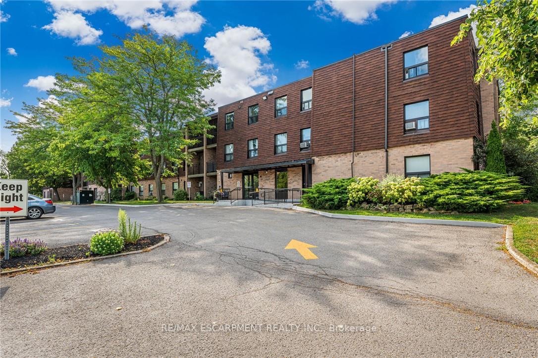 Photo of Unit 308, 4209 Hixon Street