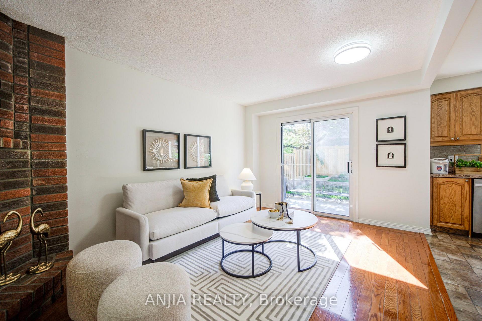 Photo 8 of 77 Royal Palm Drive, Brampton, Heart Lake East — HOMEH