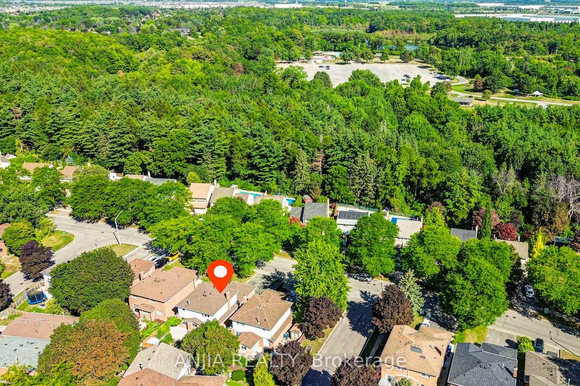 Photo 28 of 77 Royal Palm Drive, Brampton, Heart Lake East — HOMEH