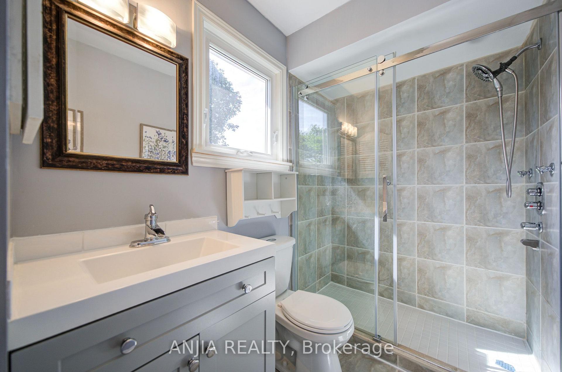 Photo 33 of 77 Royal Palm Drive, Brampton, Heart Lake East — HOMEH