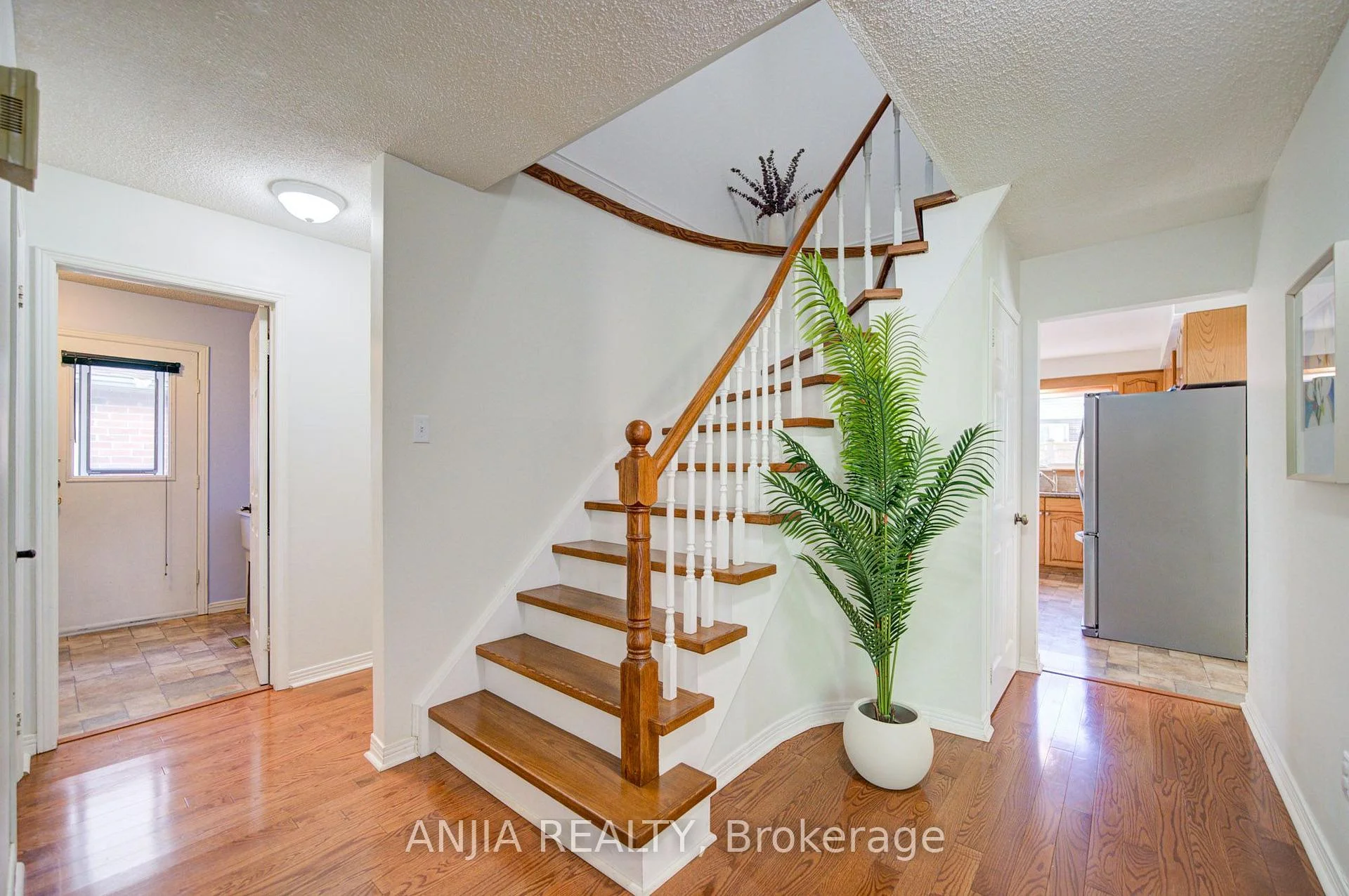 Photo 21 of 77 Royal Palm Drive, Brampton, Heart Lake East — HOMEH