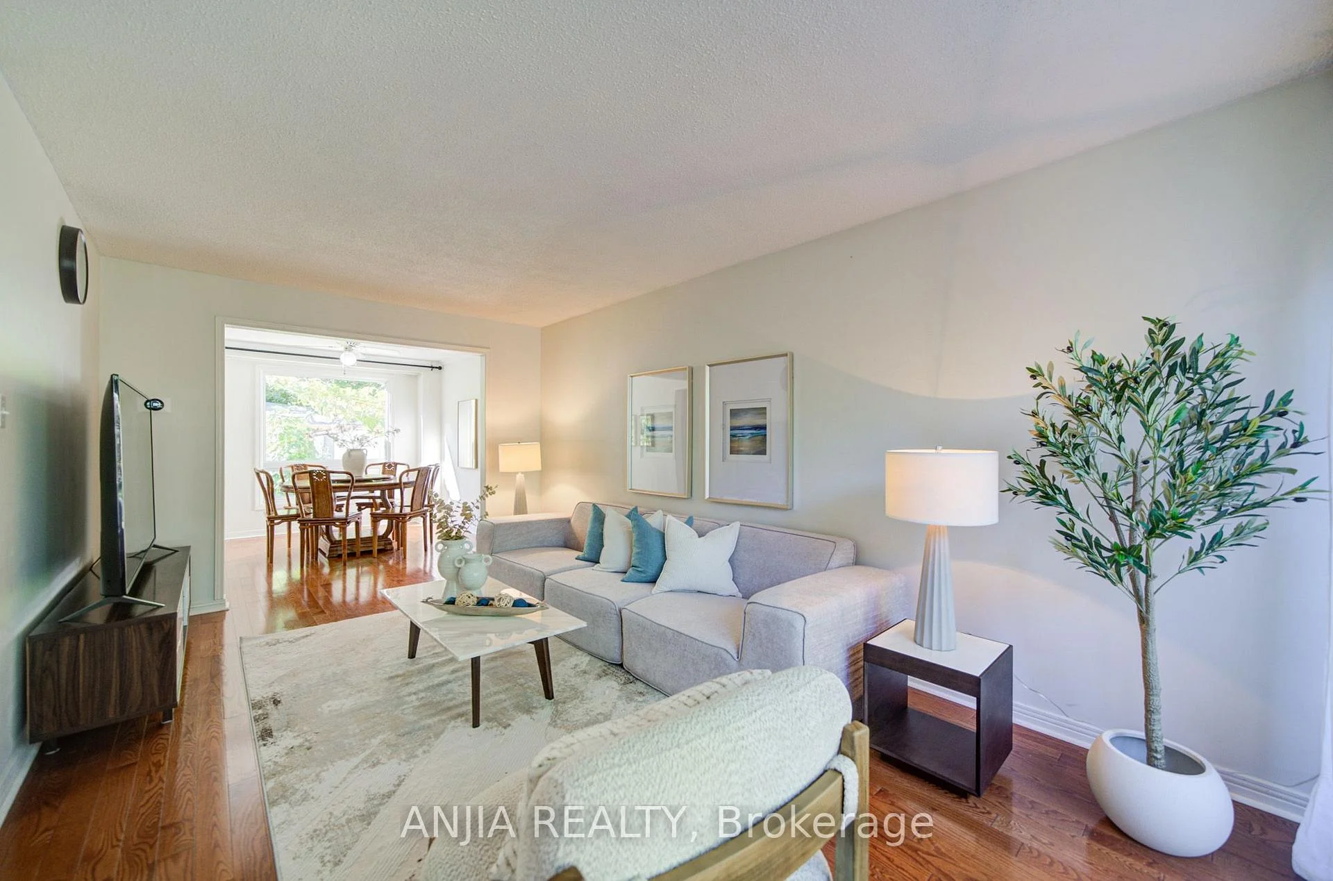 Photo 23 of 77 Royal Palm Drive, Brampton, Heart Lake East — HOMEH