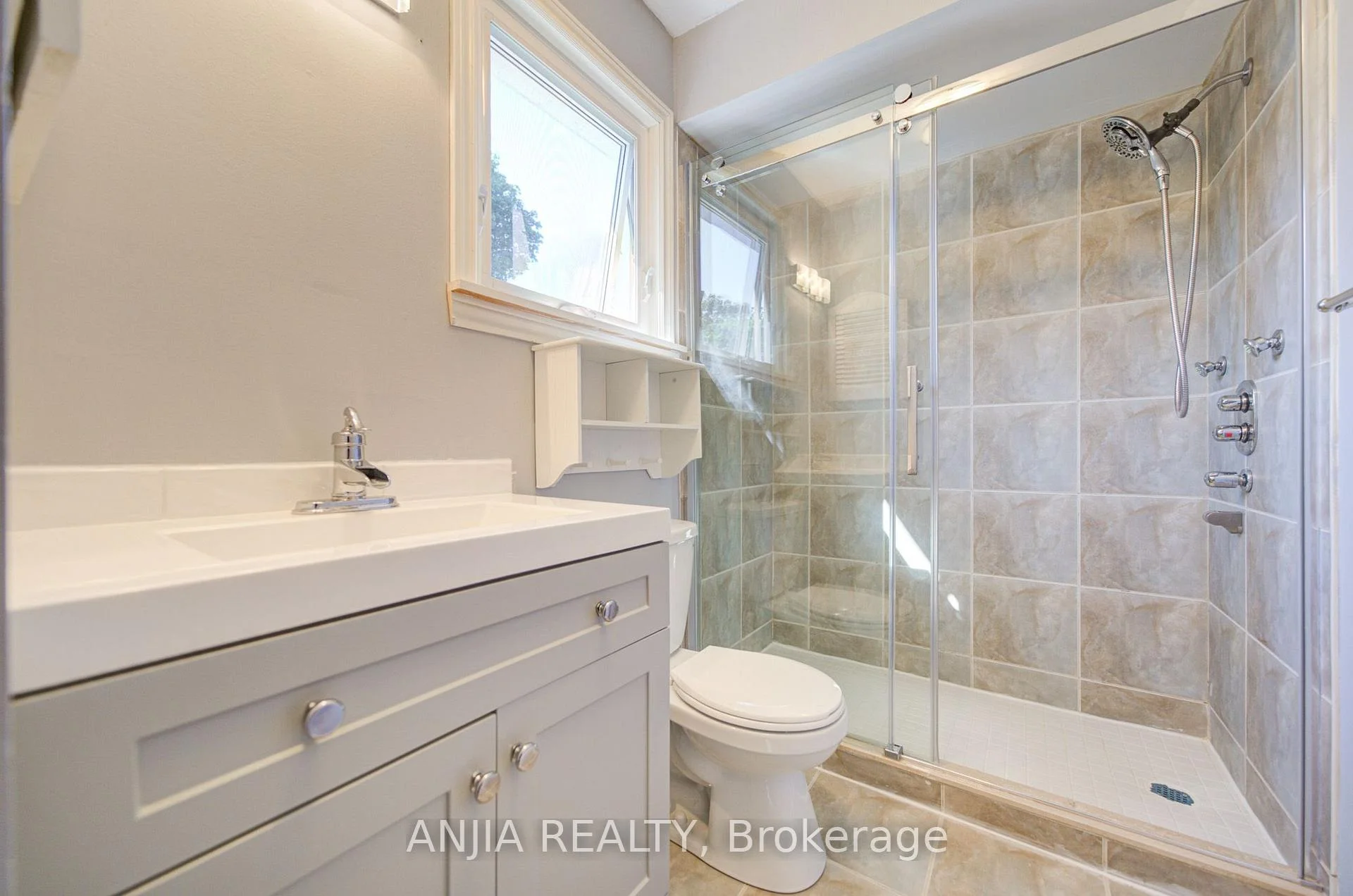 Photo 48 of 77 Royal Palm Drive, Brampton, Heart Lake East — HOMEH