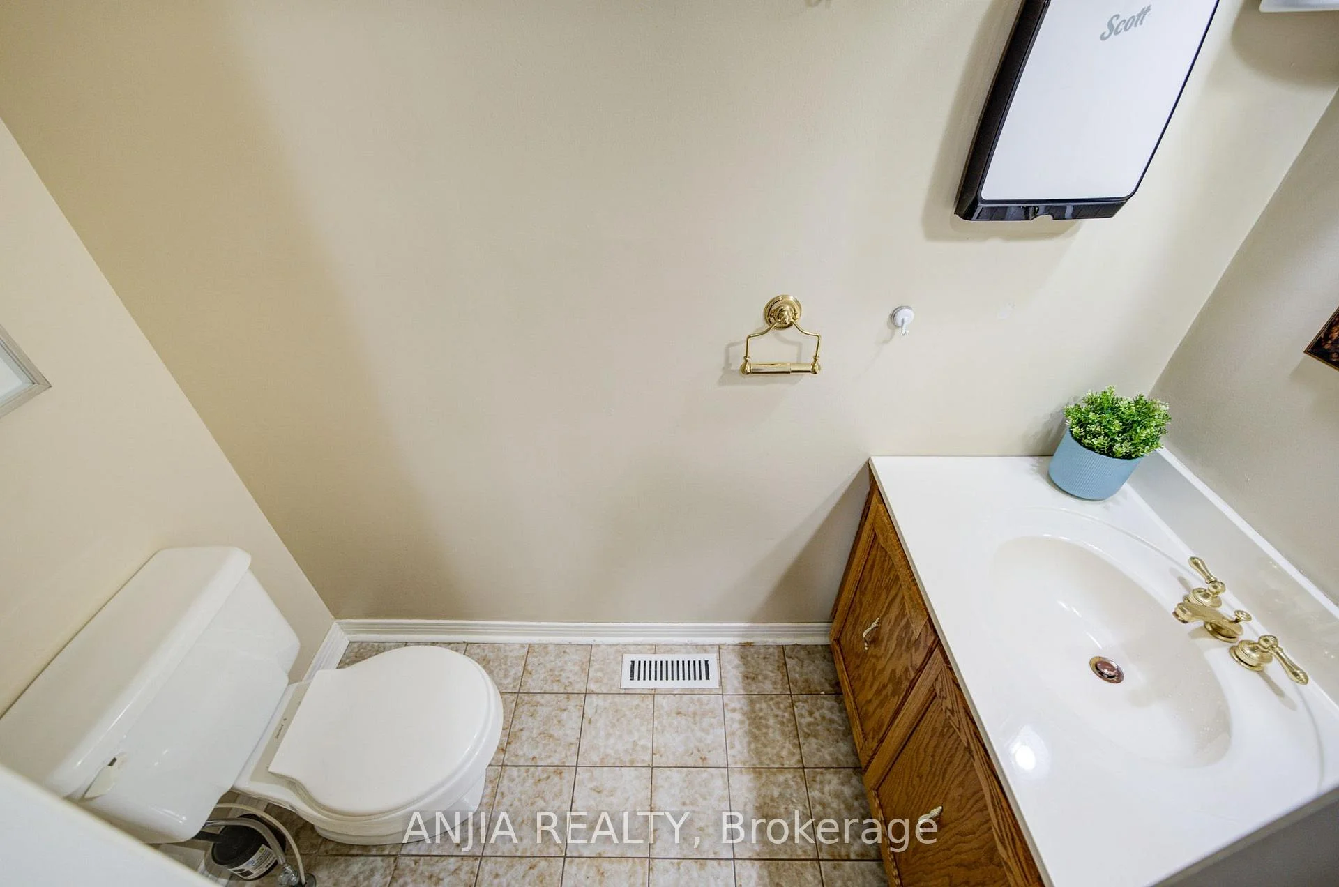 Photo 49 of 77 Royal Palm Drive, Brampton, Heart Lake East — HOMEH