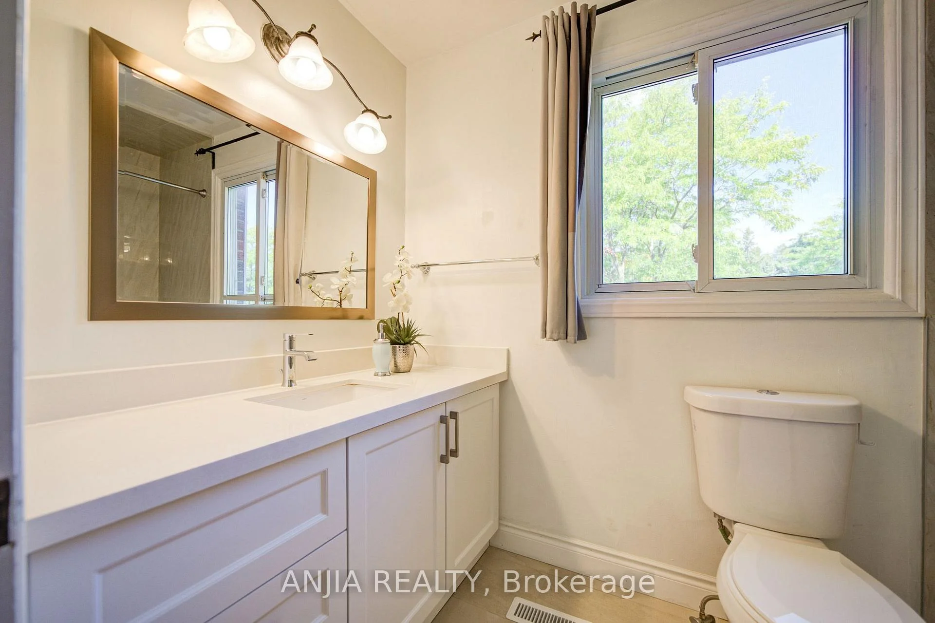 Photo 70 of 77 Royal Palm Drive, Brampton, Heart Lake East — HOMEH
