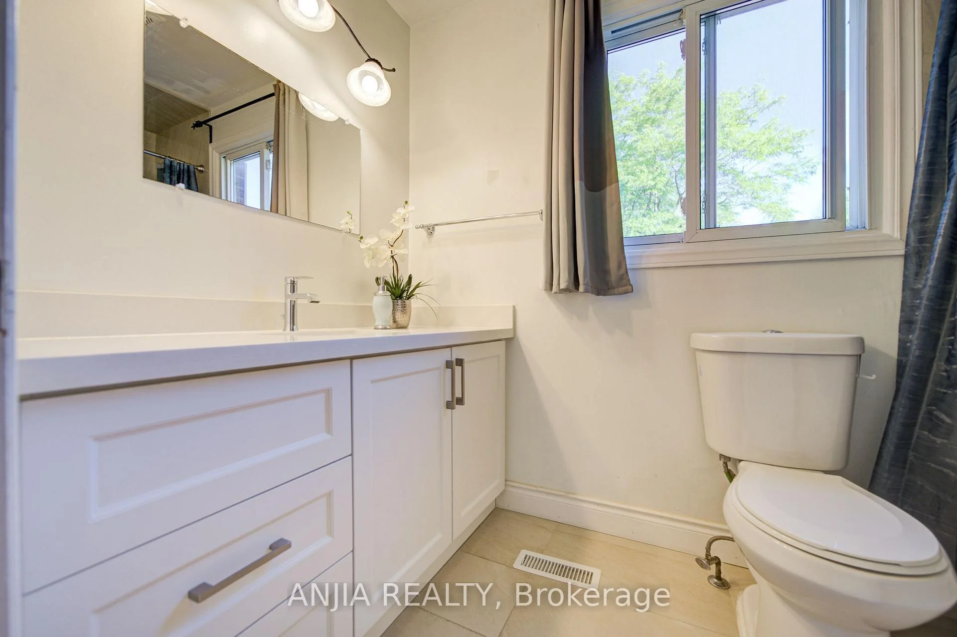 Photo 77 of 77 Royal Palm Drive, Brampton, Heart Lake East — HOMEH