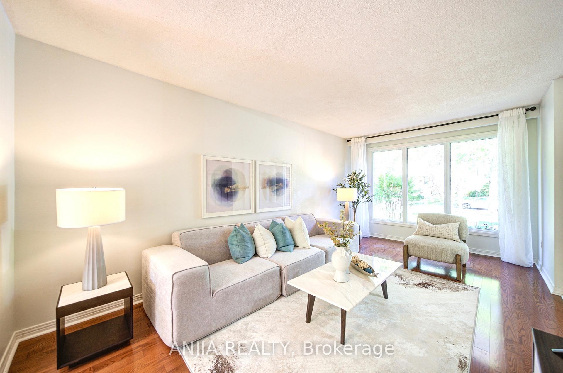 Photo 12 of 77 Royal Palm Drive, Brampton, Heart Lake East — HOMEH