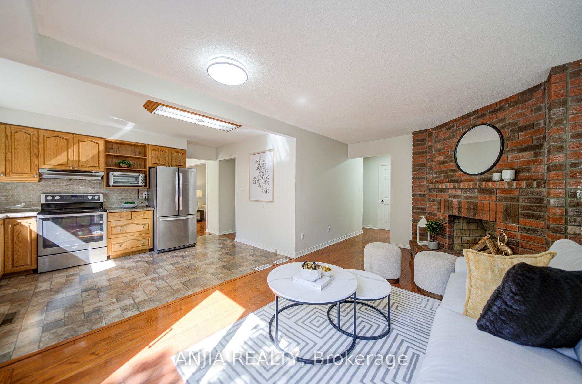 Photo 24 of 77 Royal Palm Drive, Brampton, Heart Lake East — HOMEH