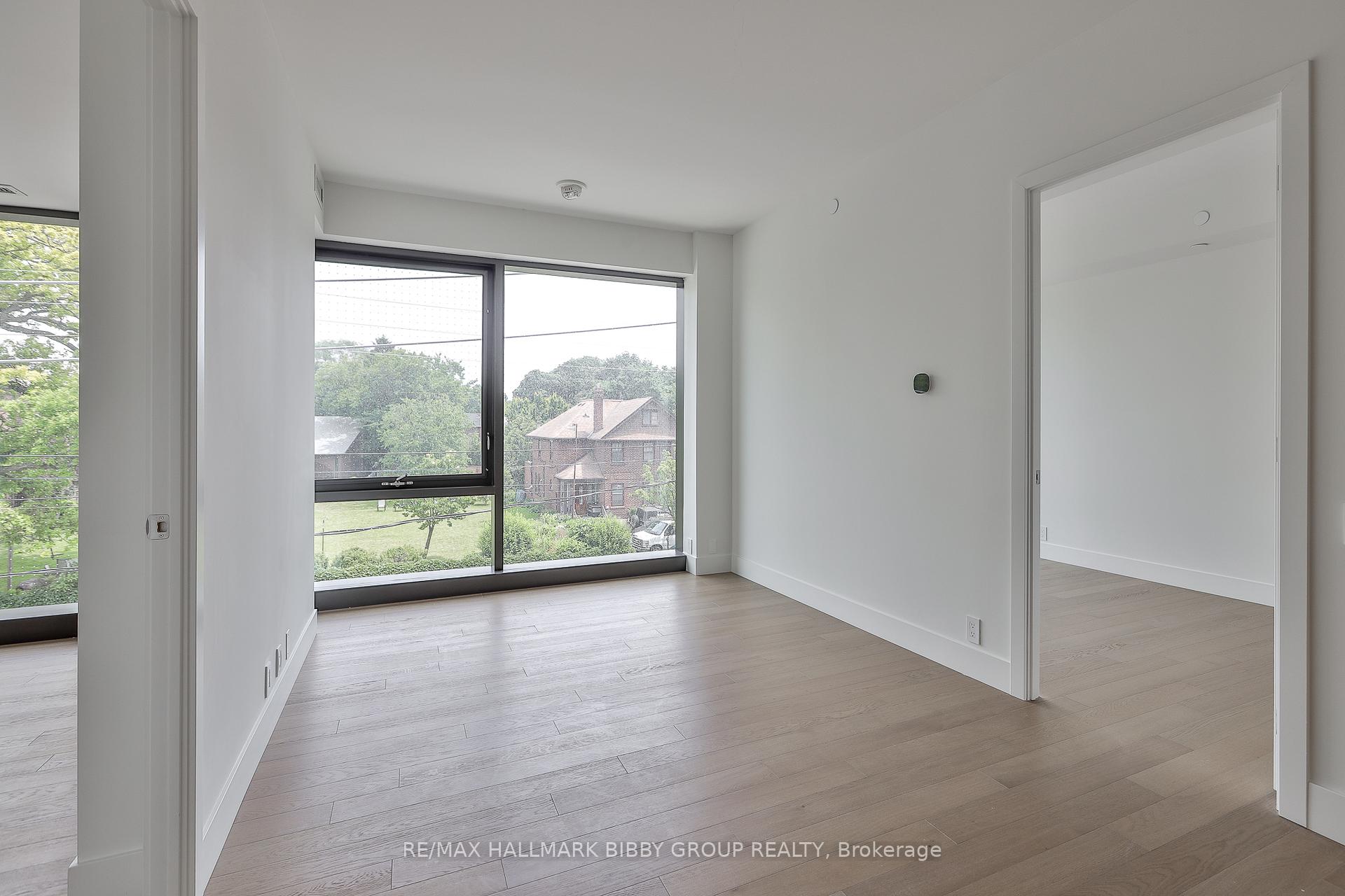 Photo 4 of Unit 212, 1414 Bayview Avenue, Toronto, Mount Pleasant East — HOMEH