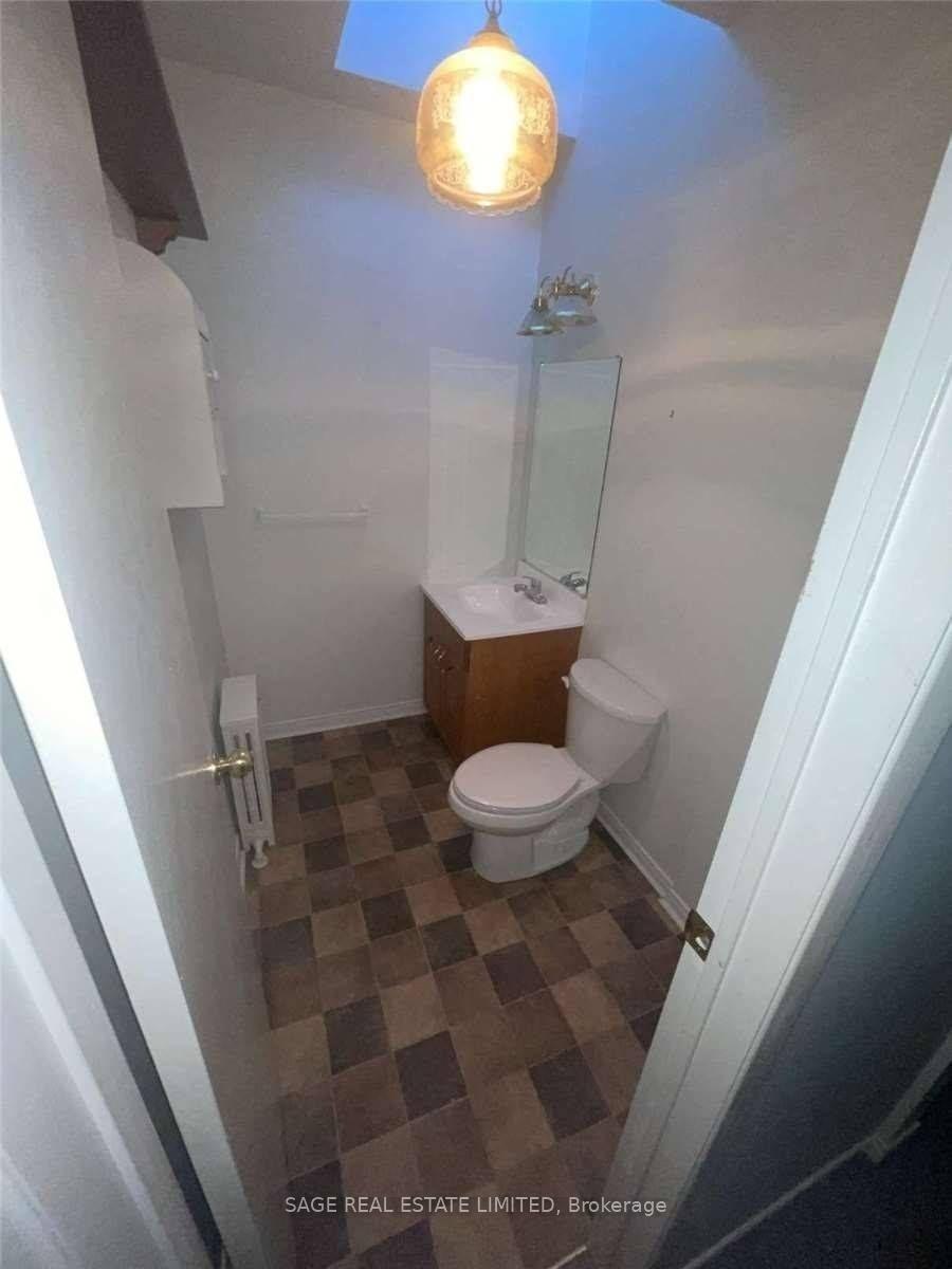 Photo 10 of Unit 2, 2500 Kingston Road, Scarborough, Birchcliffe-Cliffside — HOMEH