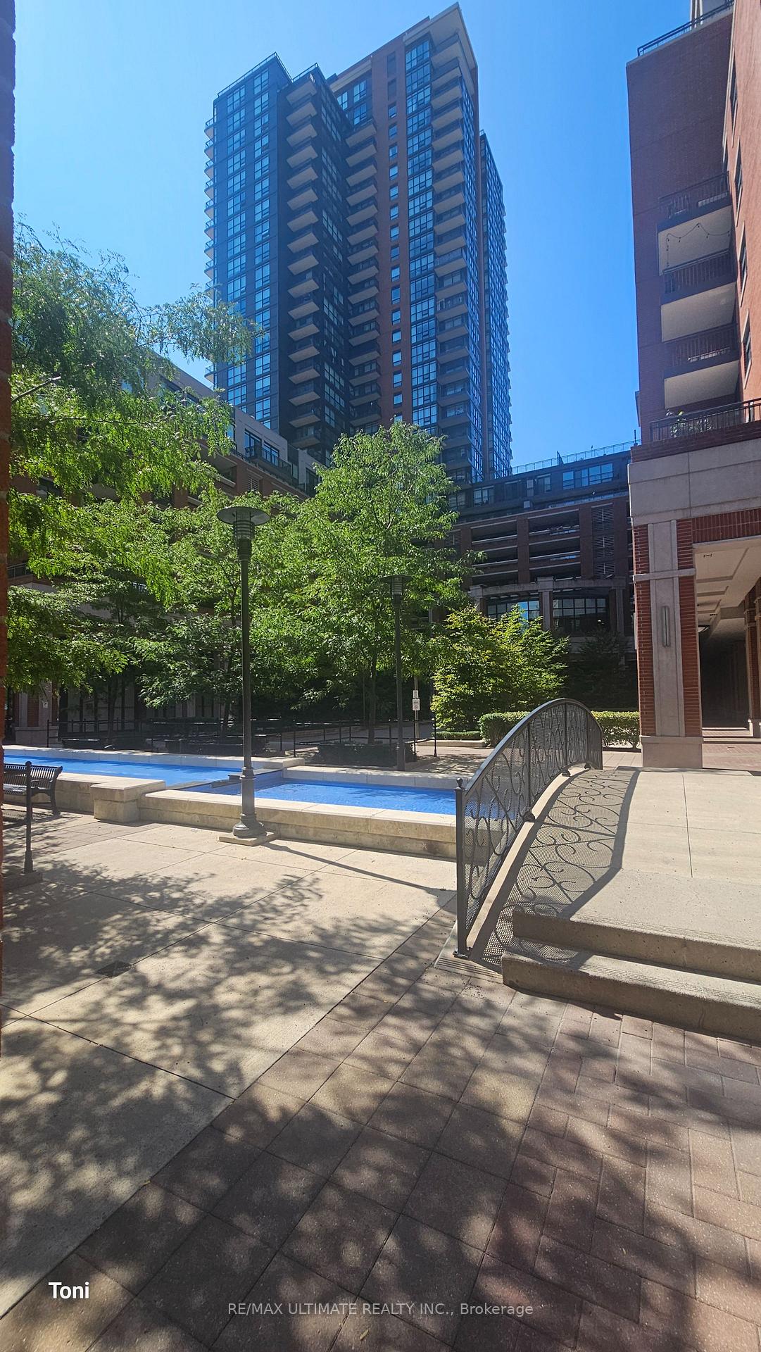 Photo of Unit 2411, 830 Lawrence Avenue W