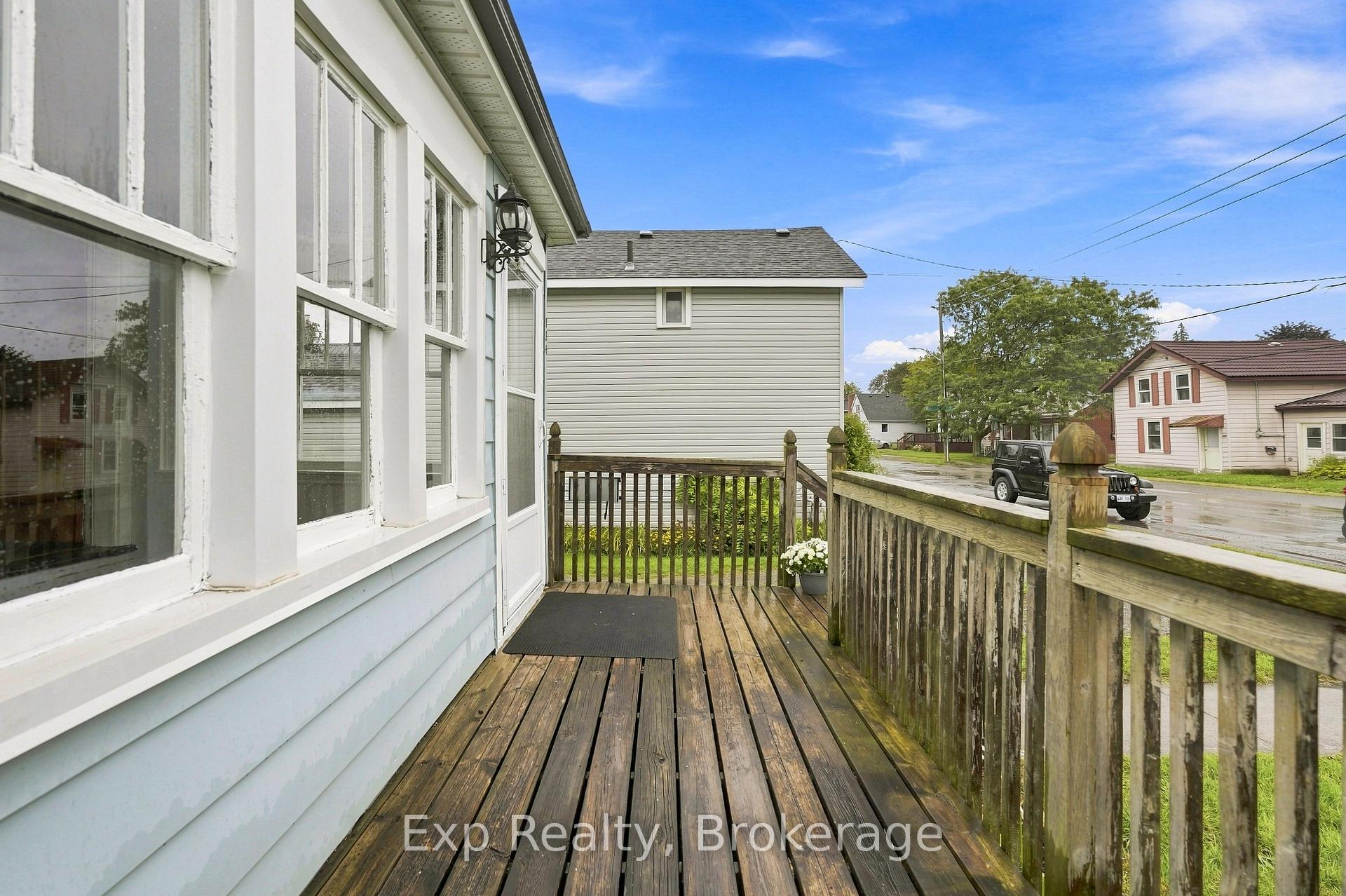 Photo 6 of 134 Catharine Street, Belleville, Thurlow Ward — HOMEH