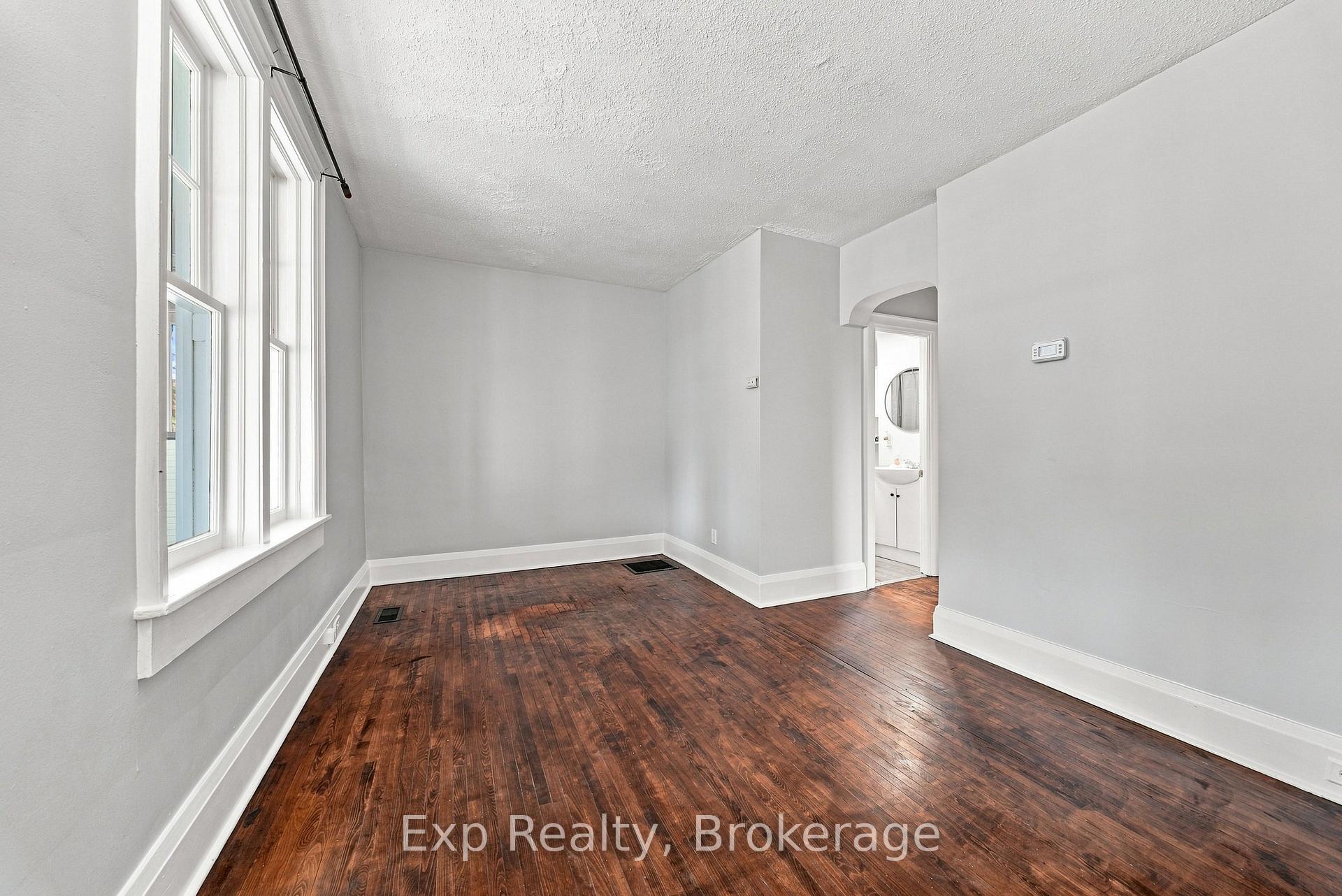 Photo 9 of 134 Catharine Street, Belleville, Thurlow Ward — HOMEH