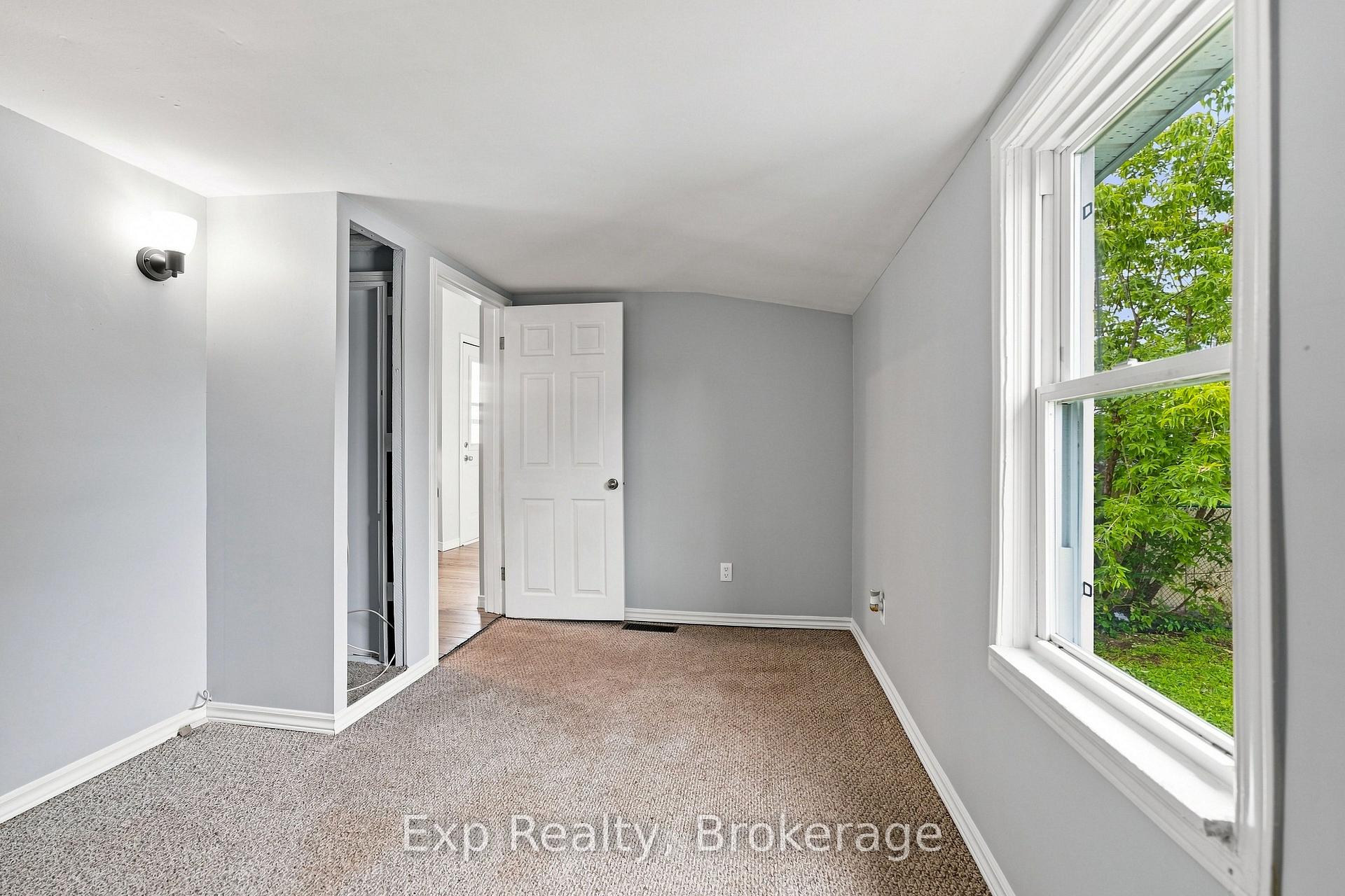 Photo 20 of 134 Catharine Street, Belleville, Thurlow Ward — HOMEH