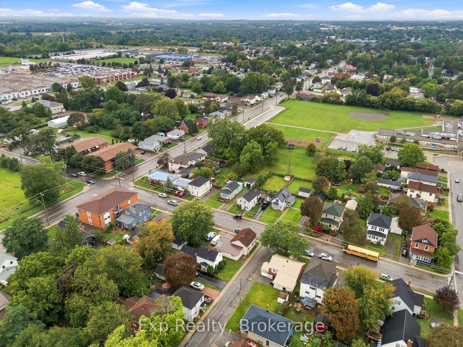 Photo 33 of 134 Catharine Street, Belleville, Thurlow Ward — HOMEH