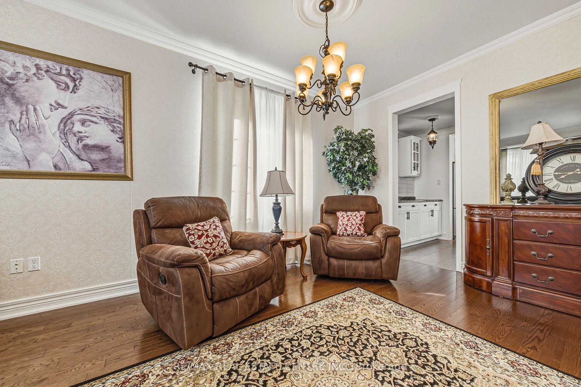 Photo 5 of 37 Lambert Crescent, Brantford, Empire — HOMEH