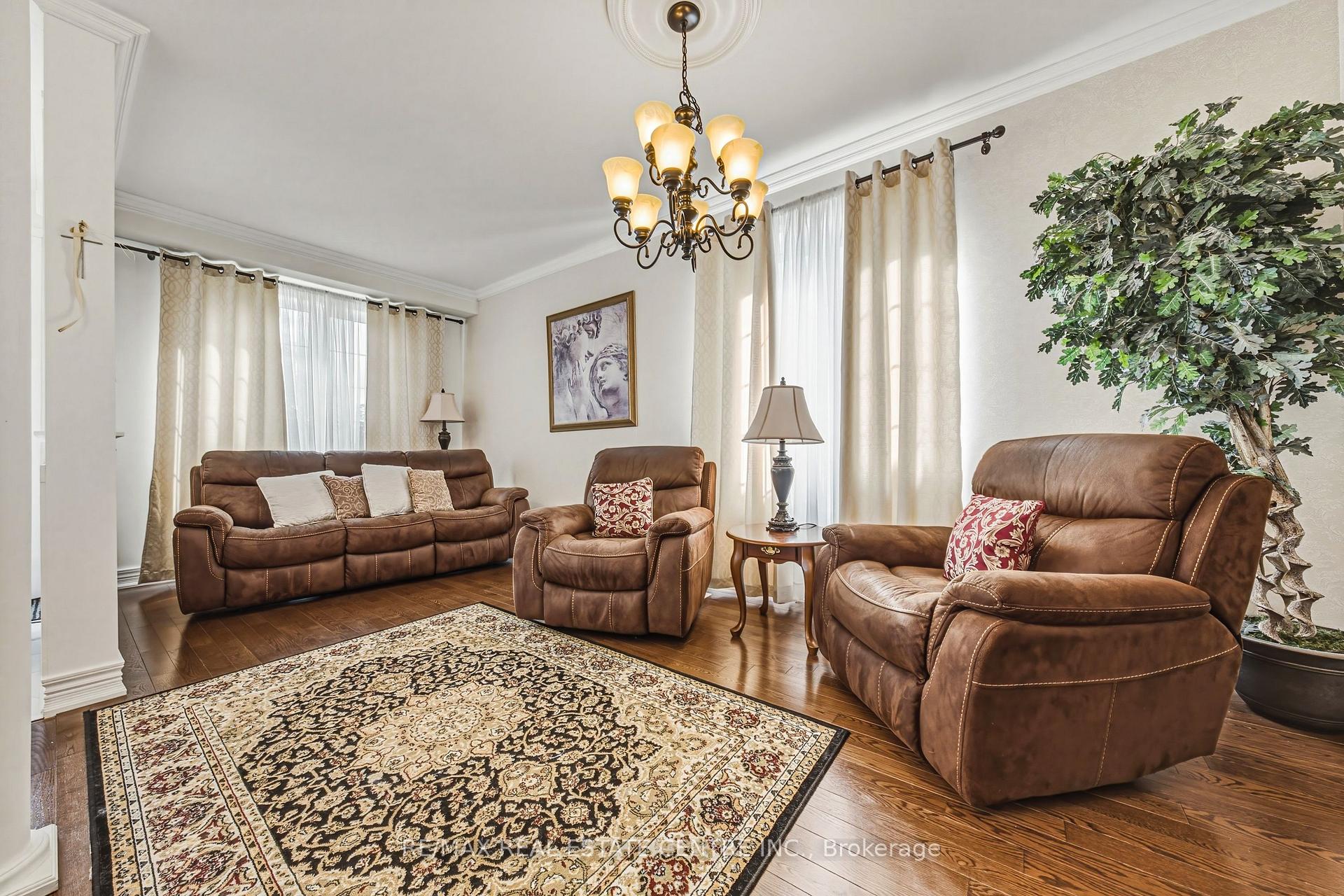 Photo 6 of 37 Lambert Crescent, Brantford, Empire — HOMEH
