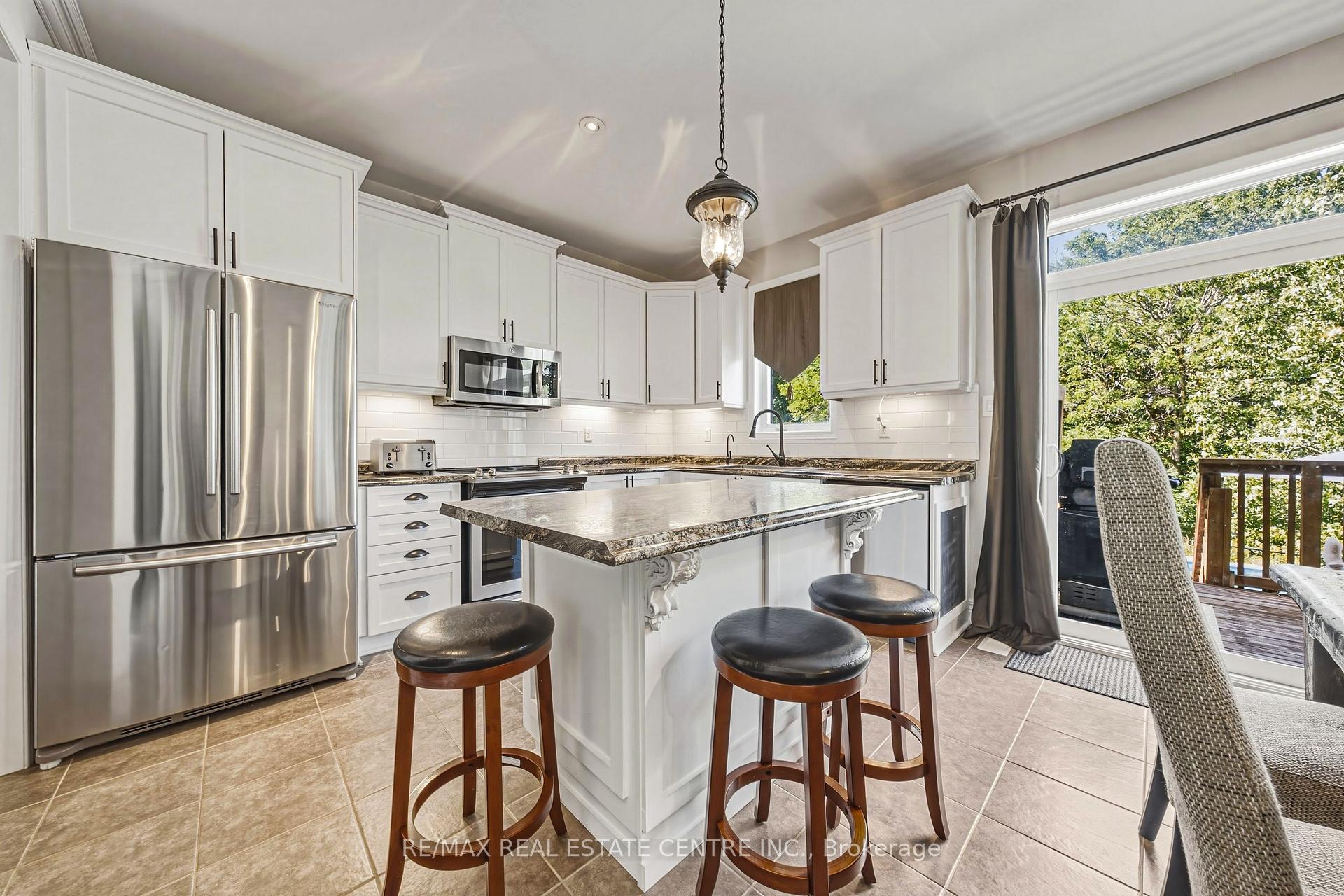 Photo 11 of 37 Lambert Crescent, Brantford, Empire — HOMEH