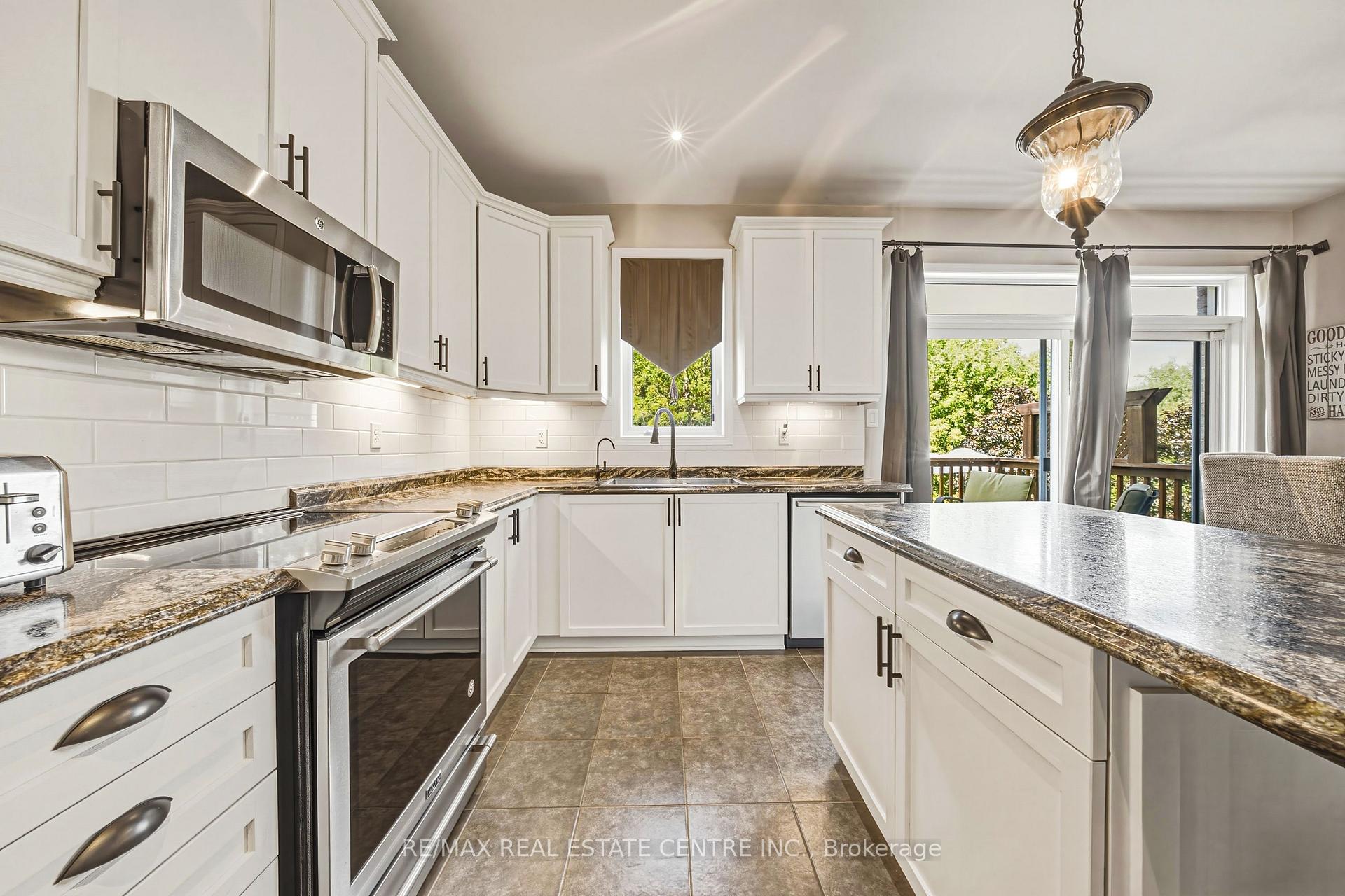 Photo 12 of 37 Lambert Crescent, Brantford, Empire — HOMEH