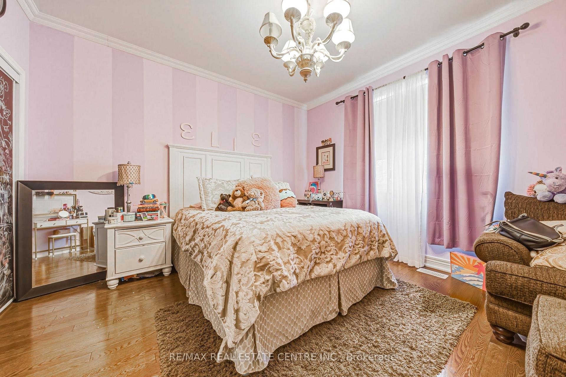 Photo 30 of 37 Lambert Crescent, Brantford, Empire — HOMEH