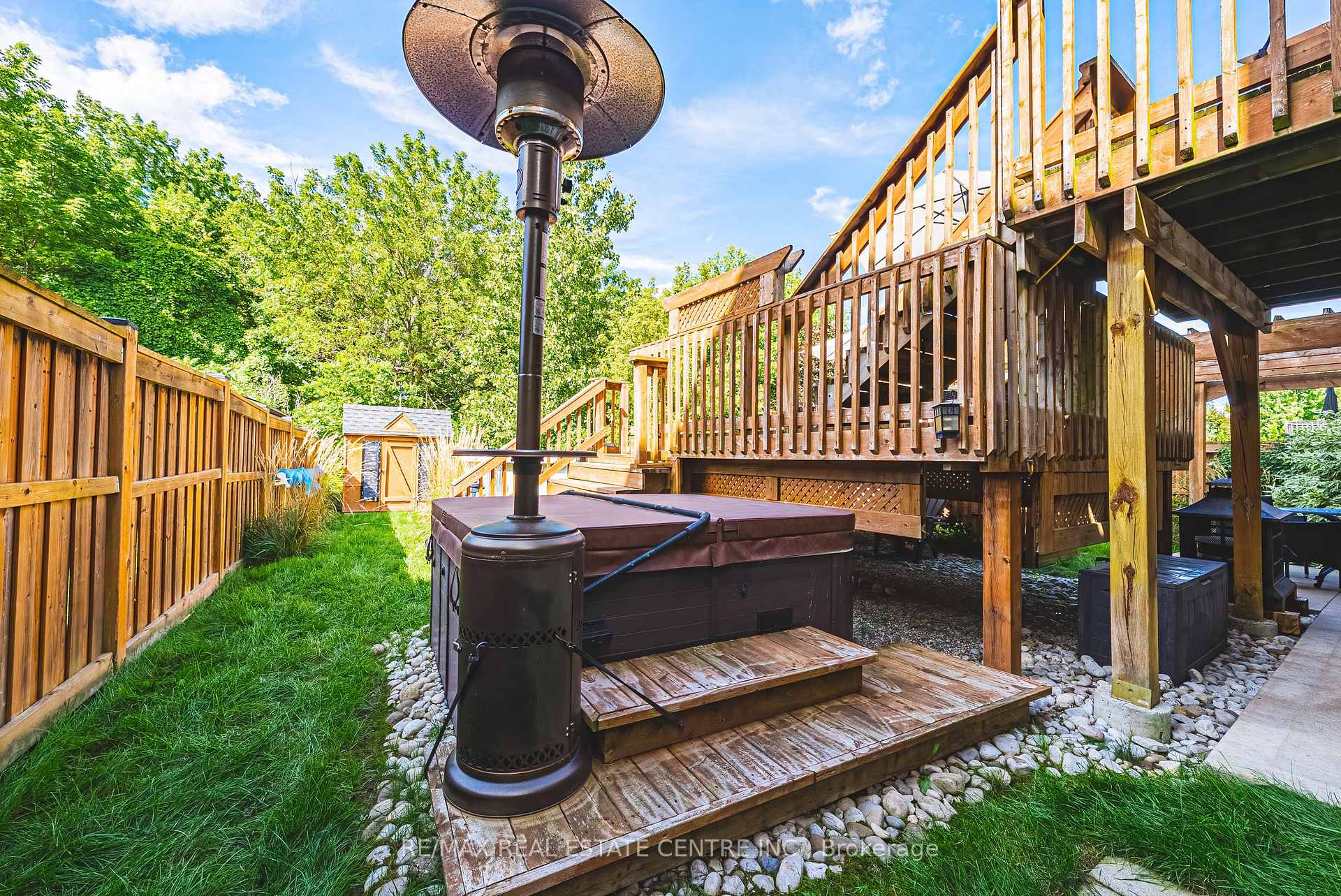 Photo 35 of 37 Lambert Crescent, Brantford, Empire — HOMEH