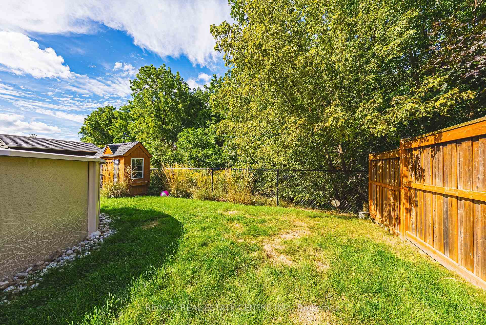 Photo 38 of 37 Lambert Crescent, Brantford, Empire — HOMEH