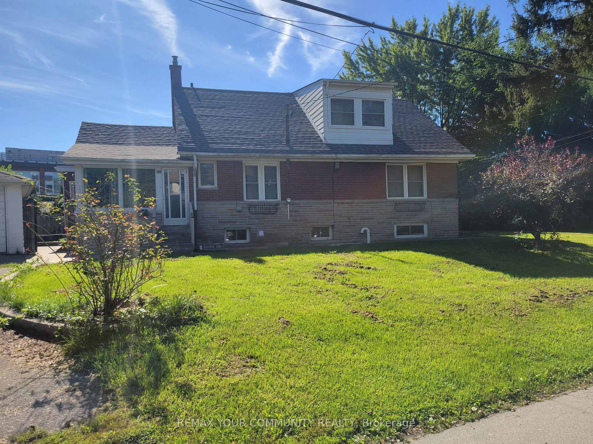 Photo 1 of 145 Varsity Road, Toronto, Lambton Baby Point — HOMEH