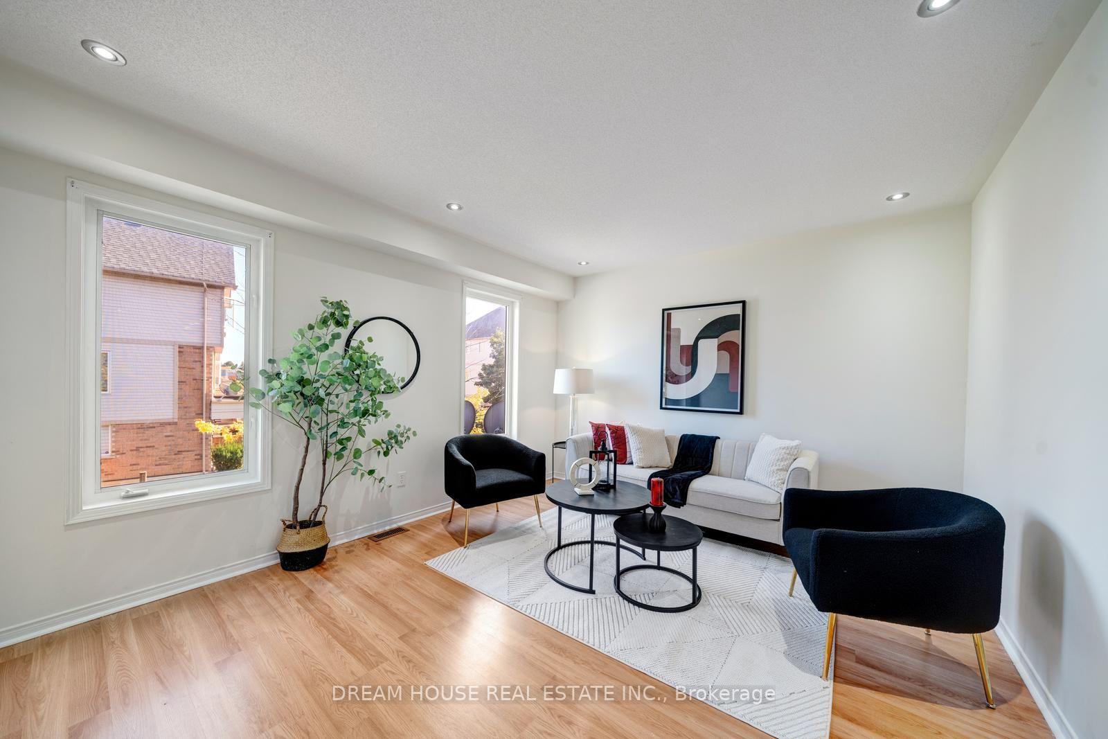 Photo 4 of 68 Mcgonigal Lane, Ajax, Central — HOMEH