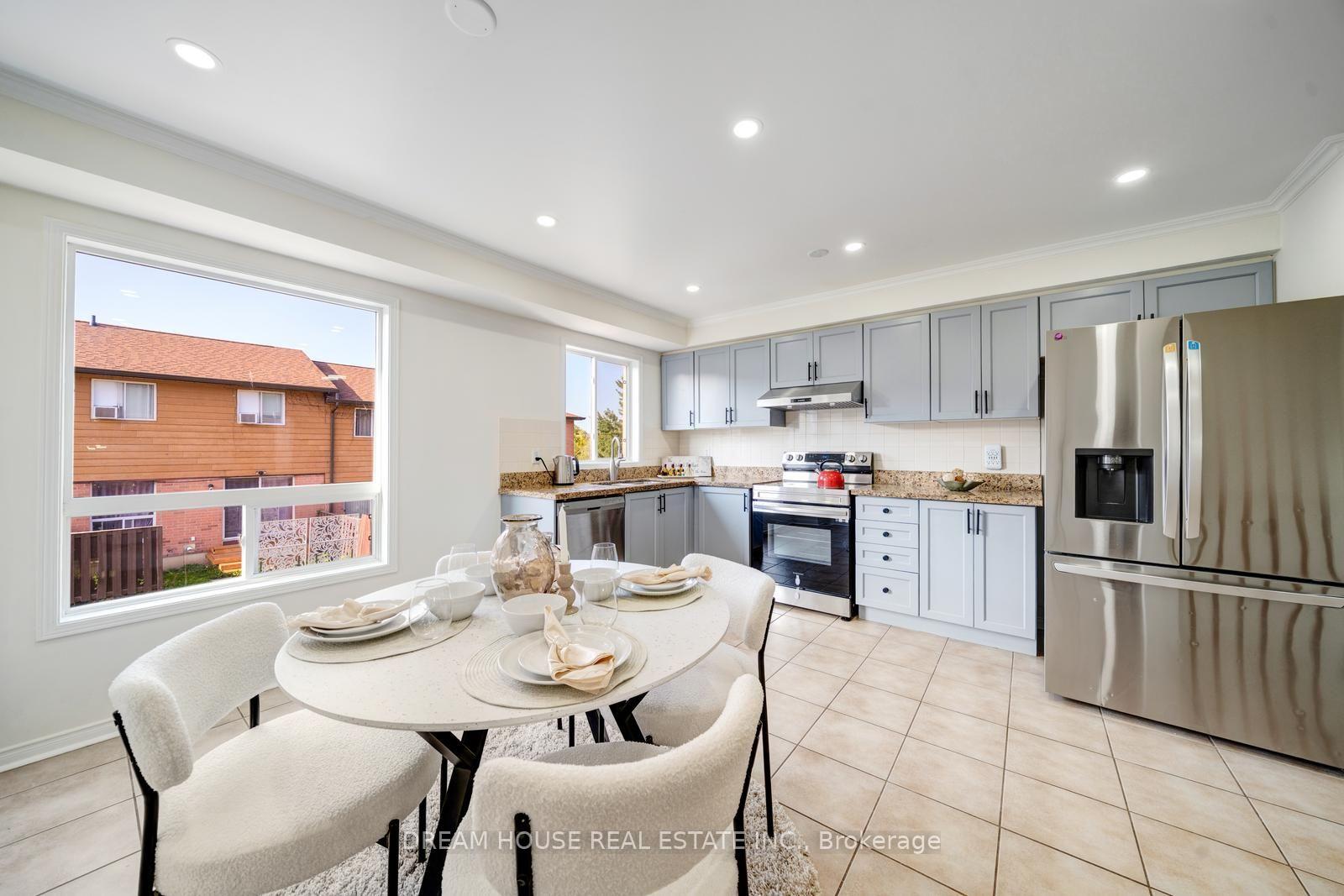 Photo 9 of 68 Mcgonigal Lane, Ajax, Central — HOMEH