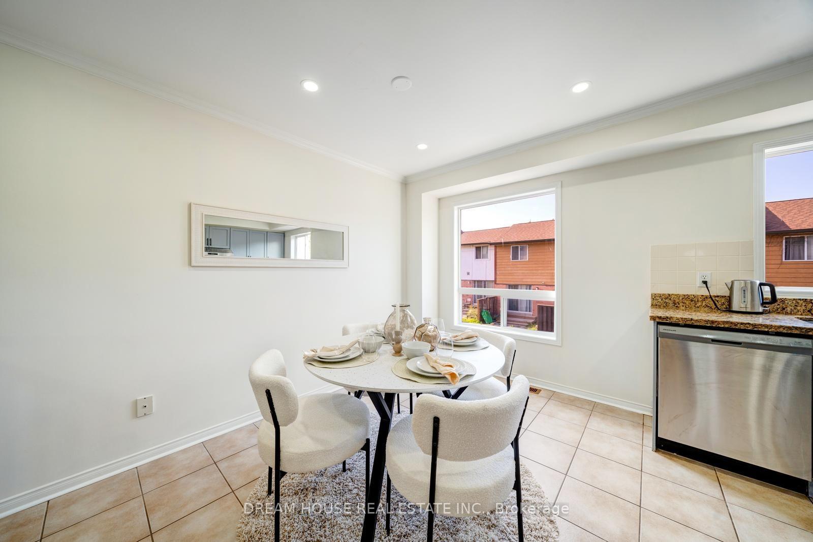 Photo 10 of 68 Mcgonigal Lane, Ajax, Central — HOMEH