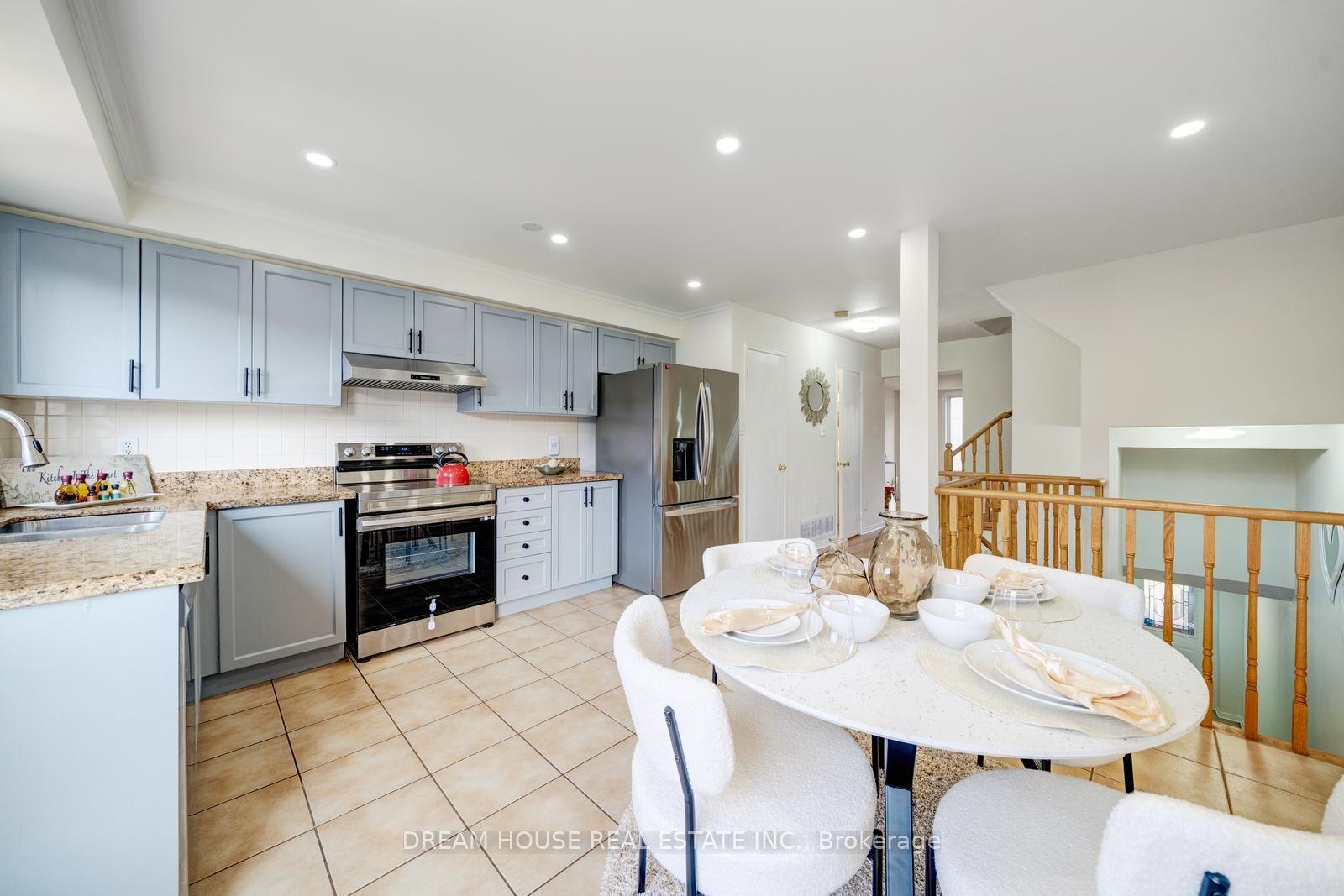 Photo 11 of 68 Mcgonigal Lane, Ajax, Central — HOMEH