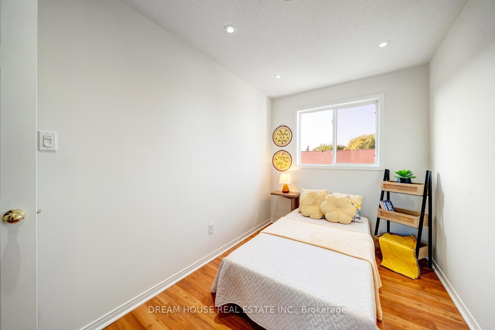 Photo 19 of 68 Mcgonigal Lane, Ajax, Central — HOMEH