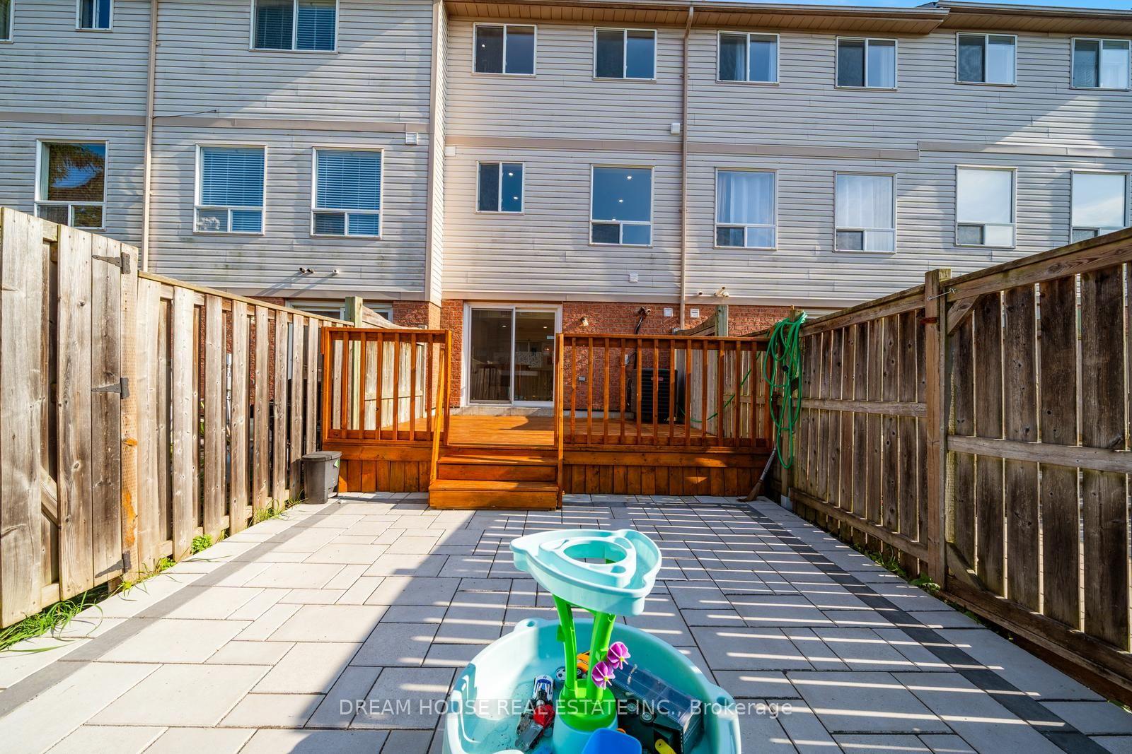 Photo 34 of 68 Mcgonigal Lane, Ajax, Central — HOMEH