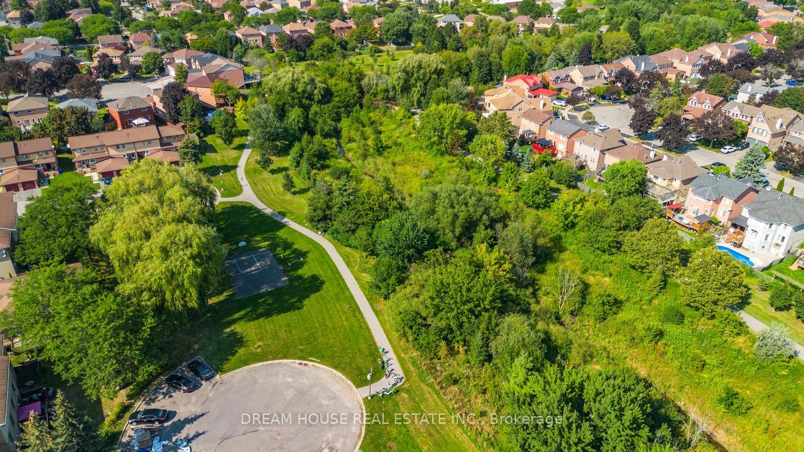 Photo 39 of 68 Mcgonigal Lane, Ajax, Central — HOMEH